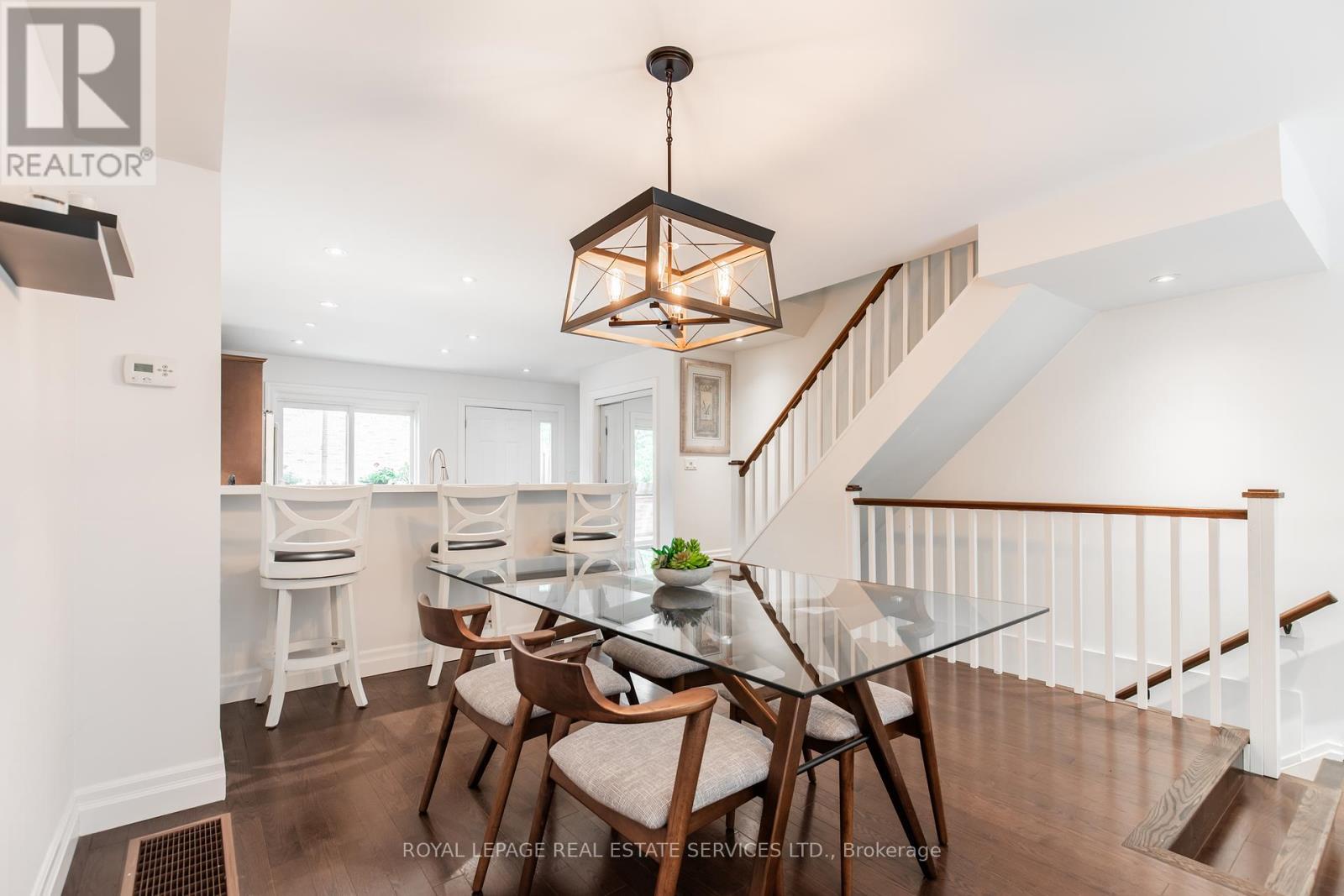 












25 - 3122 LAKESHORE ROAD W

,
Oakville,




Ontario
L6L1J4

