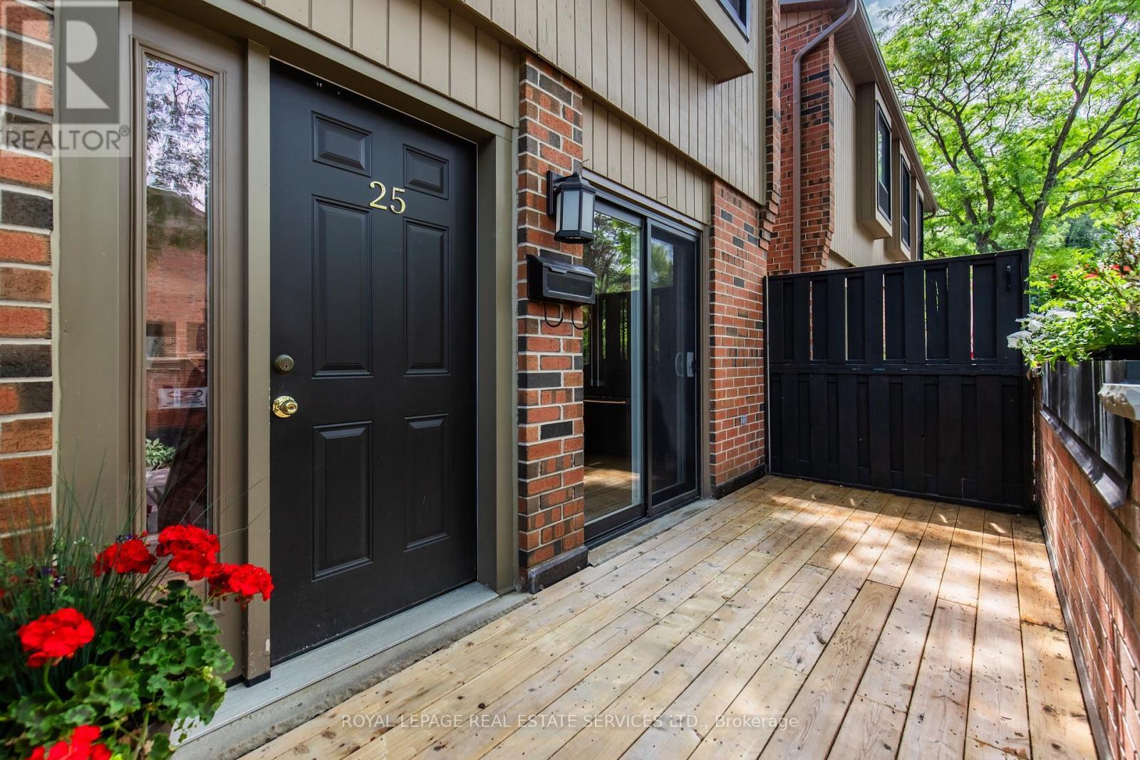 












25 - 3122 LAKESHORE ROAD W

,
Oakville,




Ontario
L6L1J4

