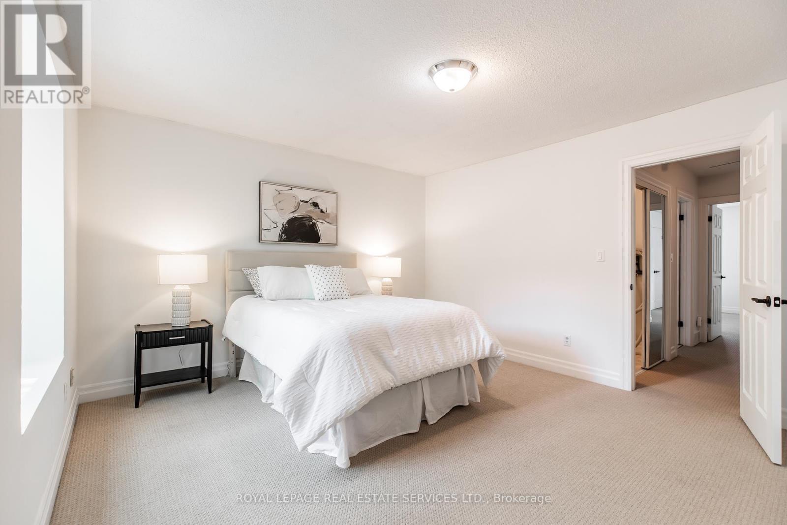 












25 - 3122 LAKESHORE ROAD W

,
Oakville,




Ontario
L6L1J4

