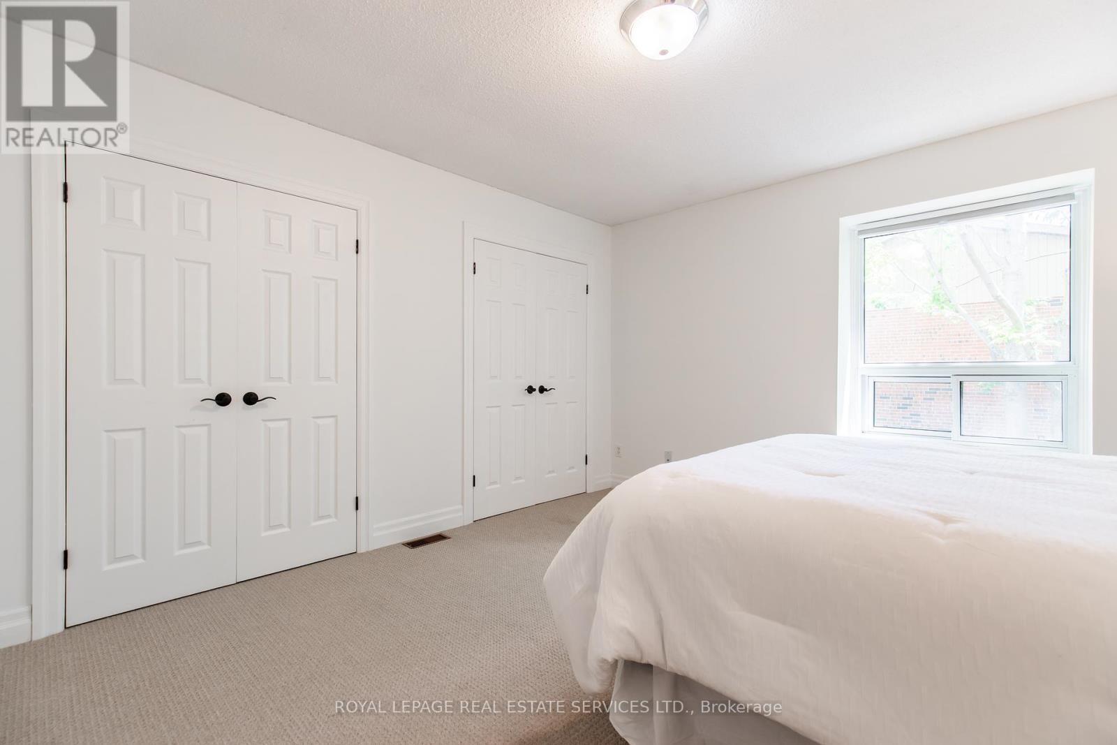 












25 - 3122 LAKESHORE ROAD W

,
Oakville,




Ontario
L6L1J4

