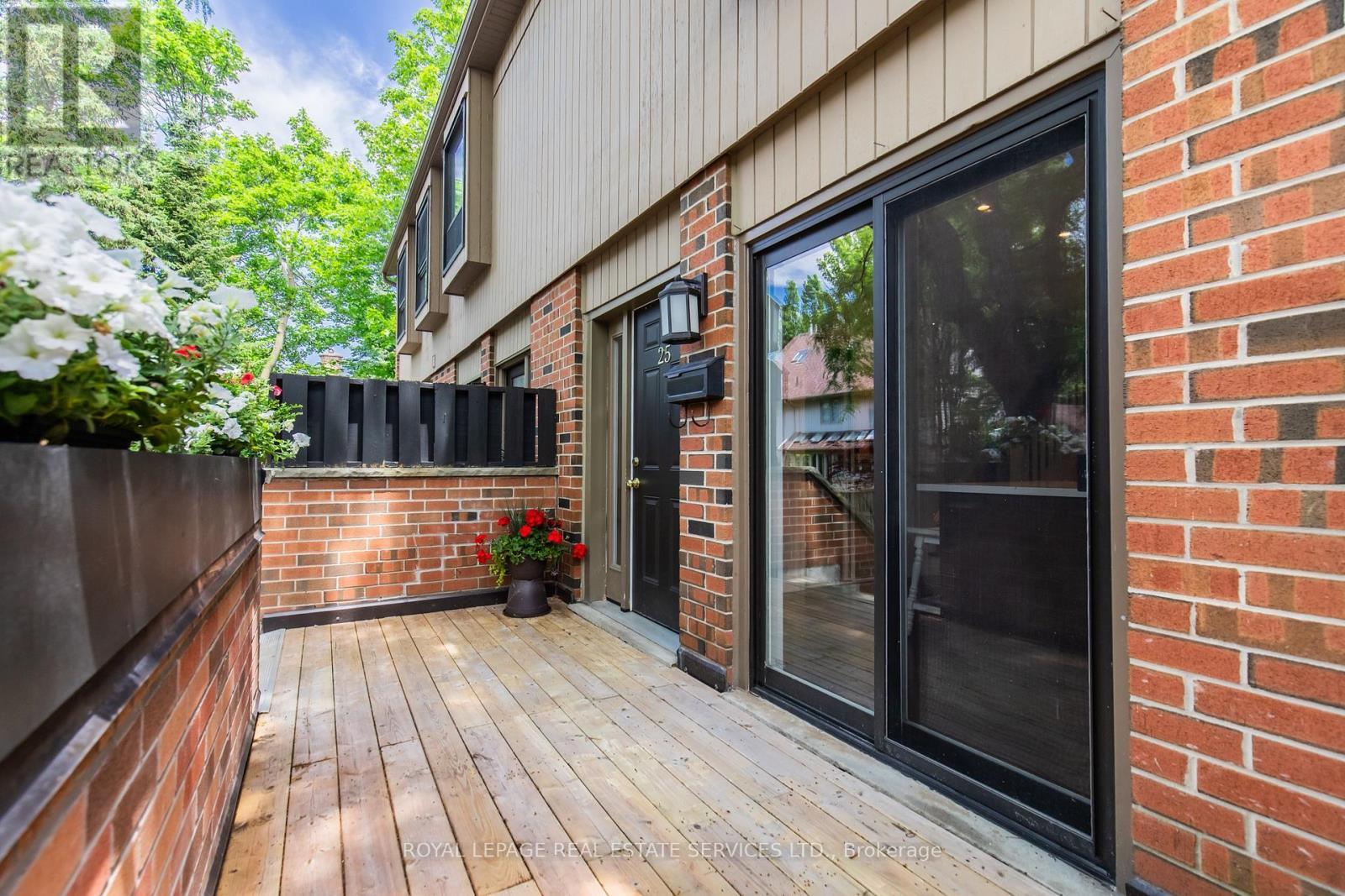 












25 - 3122 LAKESHORE ROAD W

,
Oakville,




Ontario
L6L1J4

