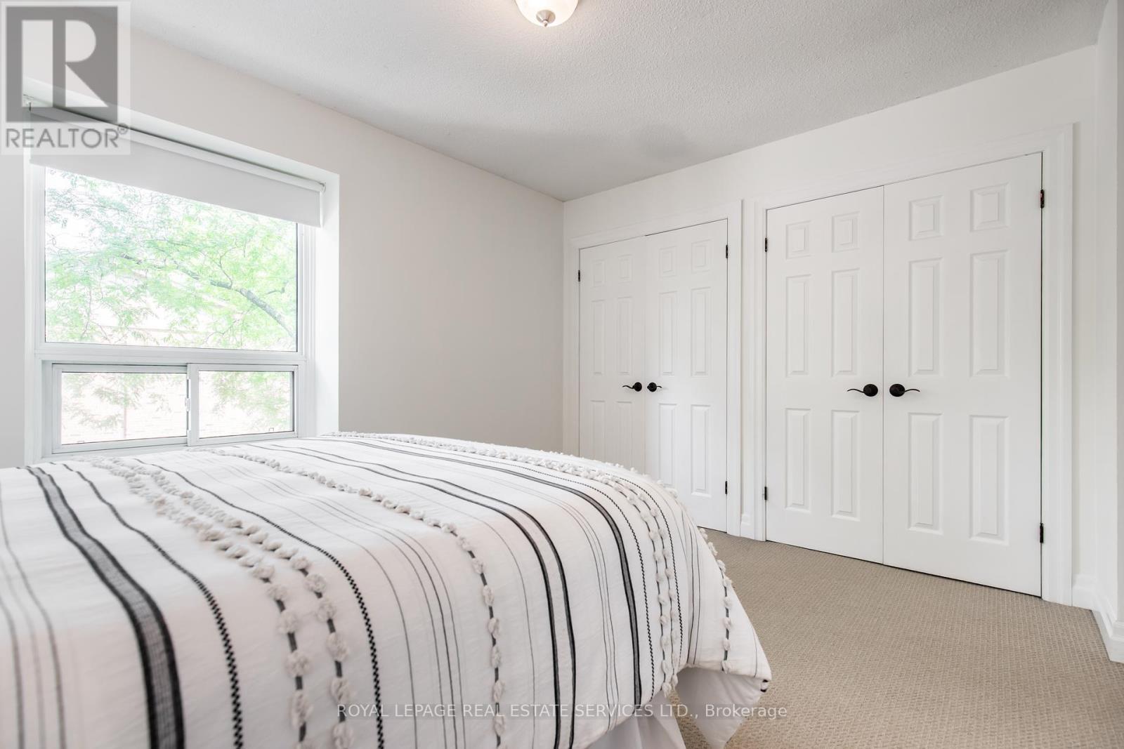 












25 - 3122 LAKESHORE ROAD W

,
Oakville,




Ontario
L6L1J4

