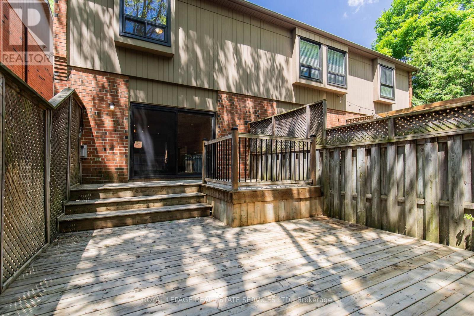 












25 - 3122 LAKESHORE ROAD W

,
Oakville,




Ontario
L6L1J4

