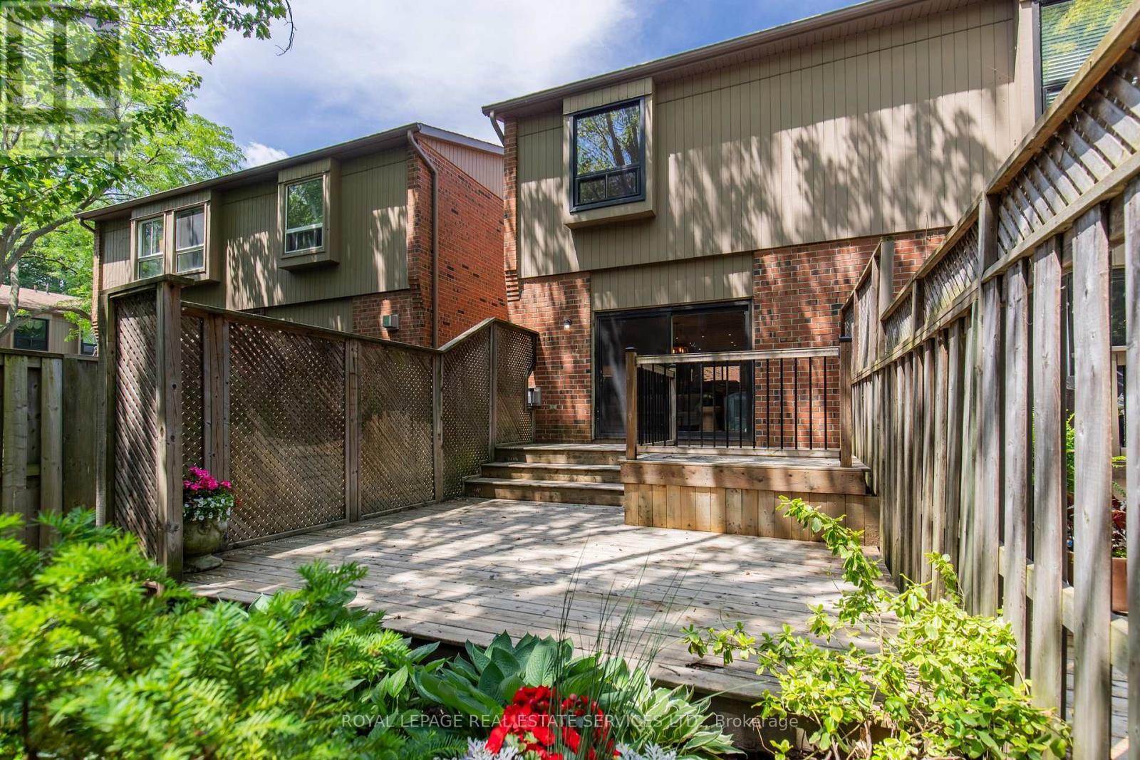 












25 - 3122 LAKESHORE ROAD W

,
Oakville,




Ontario
L6L1J4

