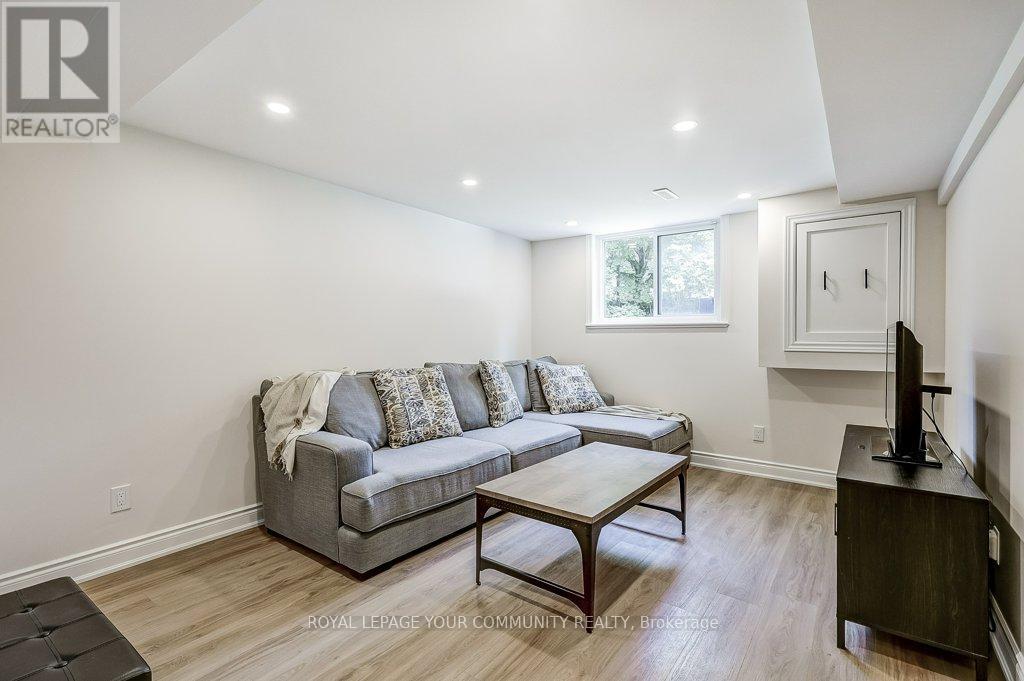 












41 BRIGHTBAY CRESCENT

,
Markham,




Ontario
L3T1C2

