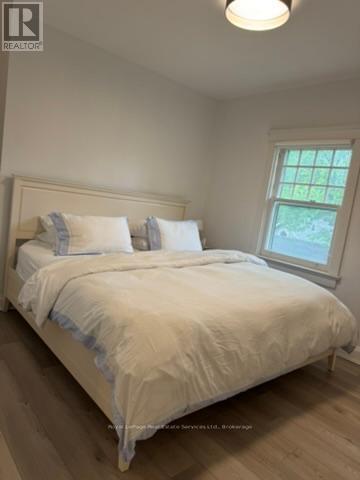 












2 - 225 TRAFALGAR ROAD

,
Oakville (OO Old Oakville),




Ontario
L6J3G9

