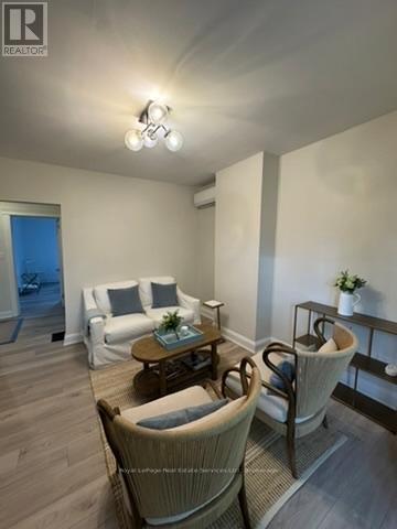 












2 - 225 TRAFALGAR ROAD

,
Oakville (OO Old Oakville),




Ontario
L6J3G9

