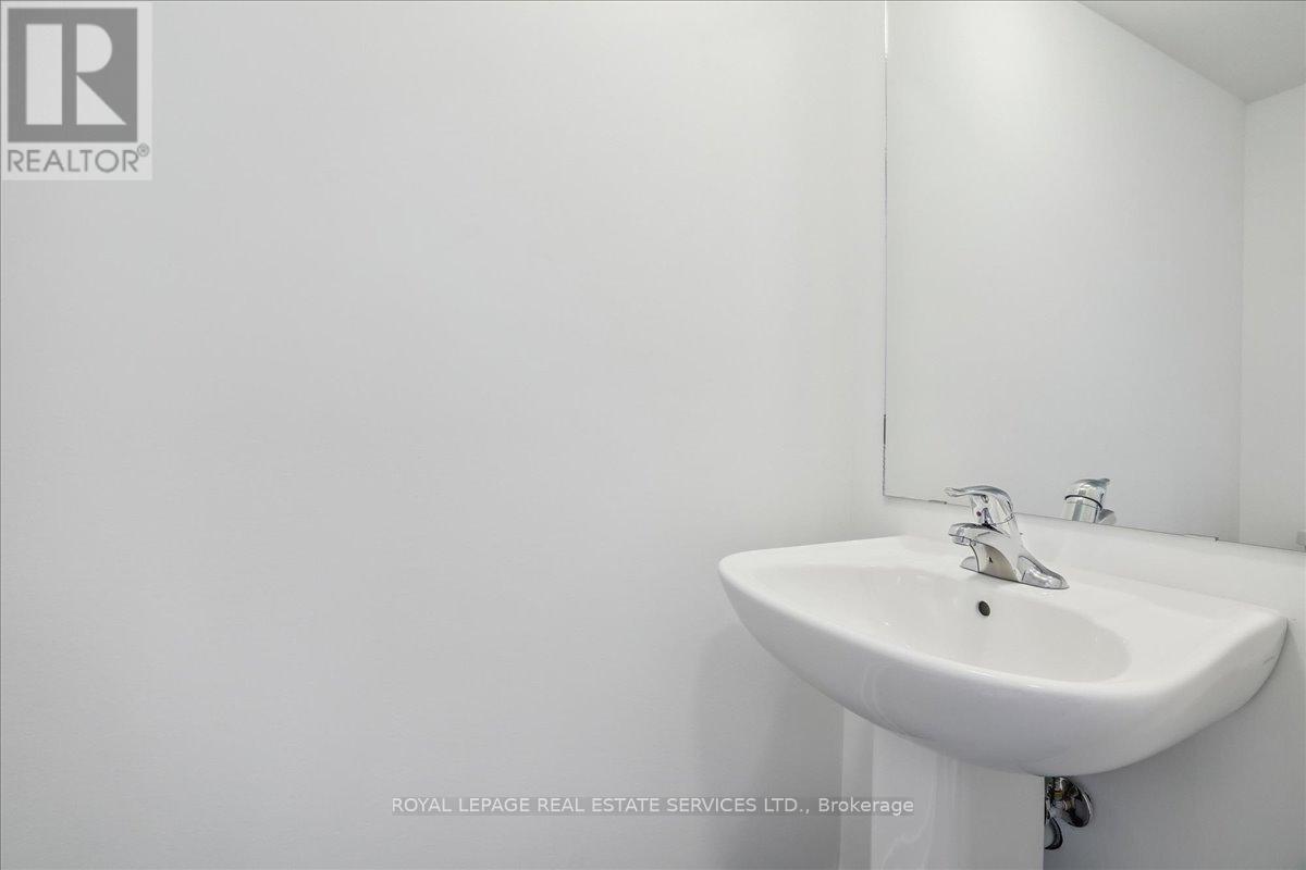 












271 BURKE STREET

,
Hamilton,




Ontario
L8B2A9

