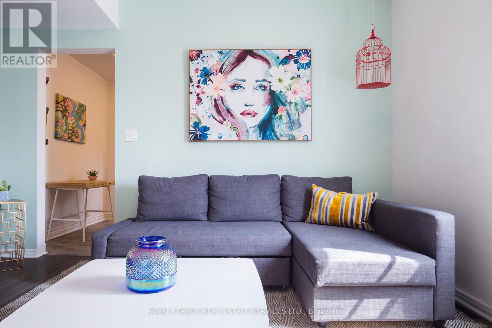 












2 - 1 BEATRICE STREET

,
Toronto,




Ontario
M6J2T2

