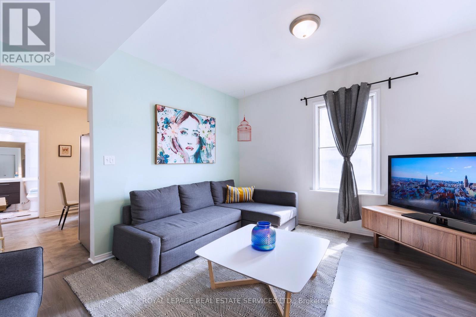 












2 - 1 BEATRICE STREET

,
Toronto,




Ontario
M6J2T2

