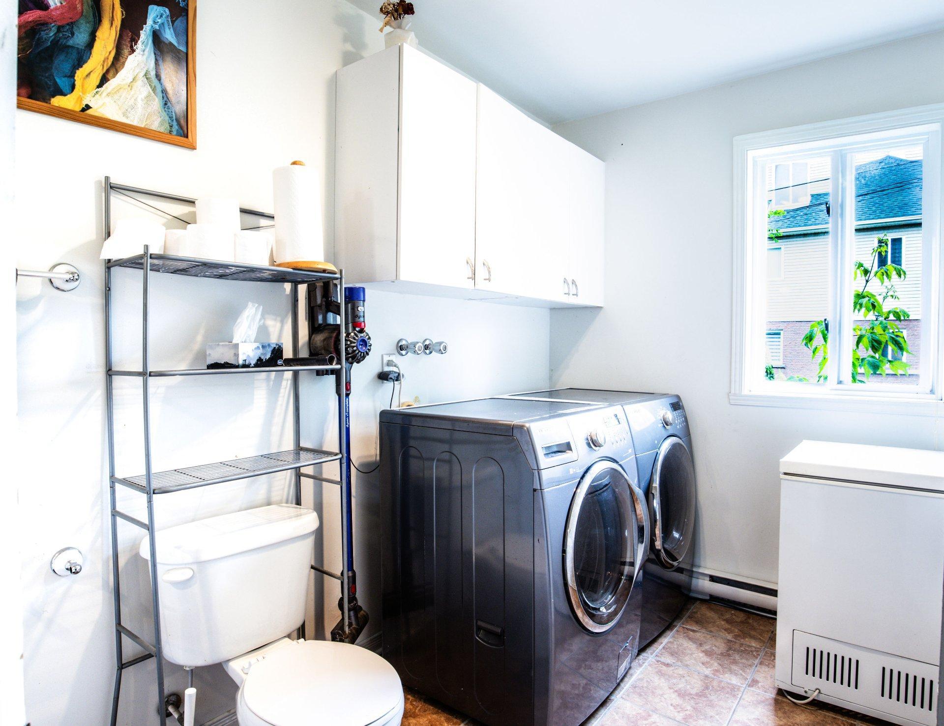 









1695Z


Rue Bellevue

, 3,
Longueuil (Greenfield Park),




QC
J4V3R3

