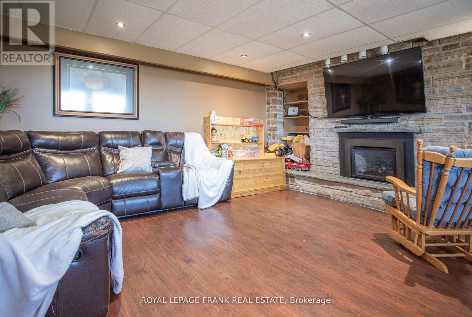 












119 USBORNE ROAD

,
Alnwick/Haldimand,




Ontario
K0K1S0

