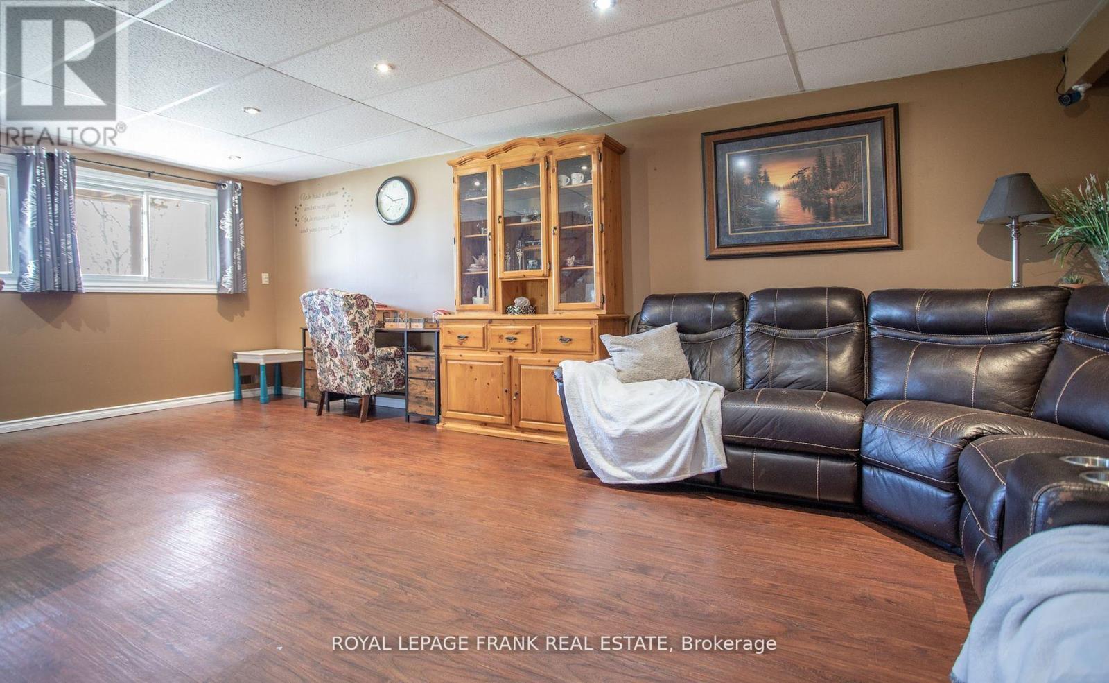 












119 USBORNE ROAD

,
Alnwick/Haldimand,




Ontario
K0K1S0

