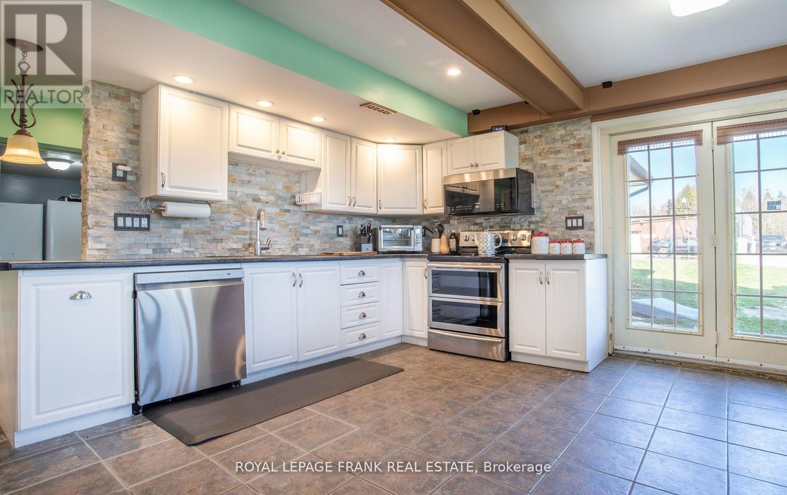 












119 USBORNE ROAD

,
Alnwick/Haldimand,




Ontario
K0K1S0

