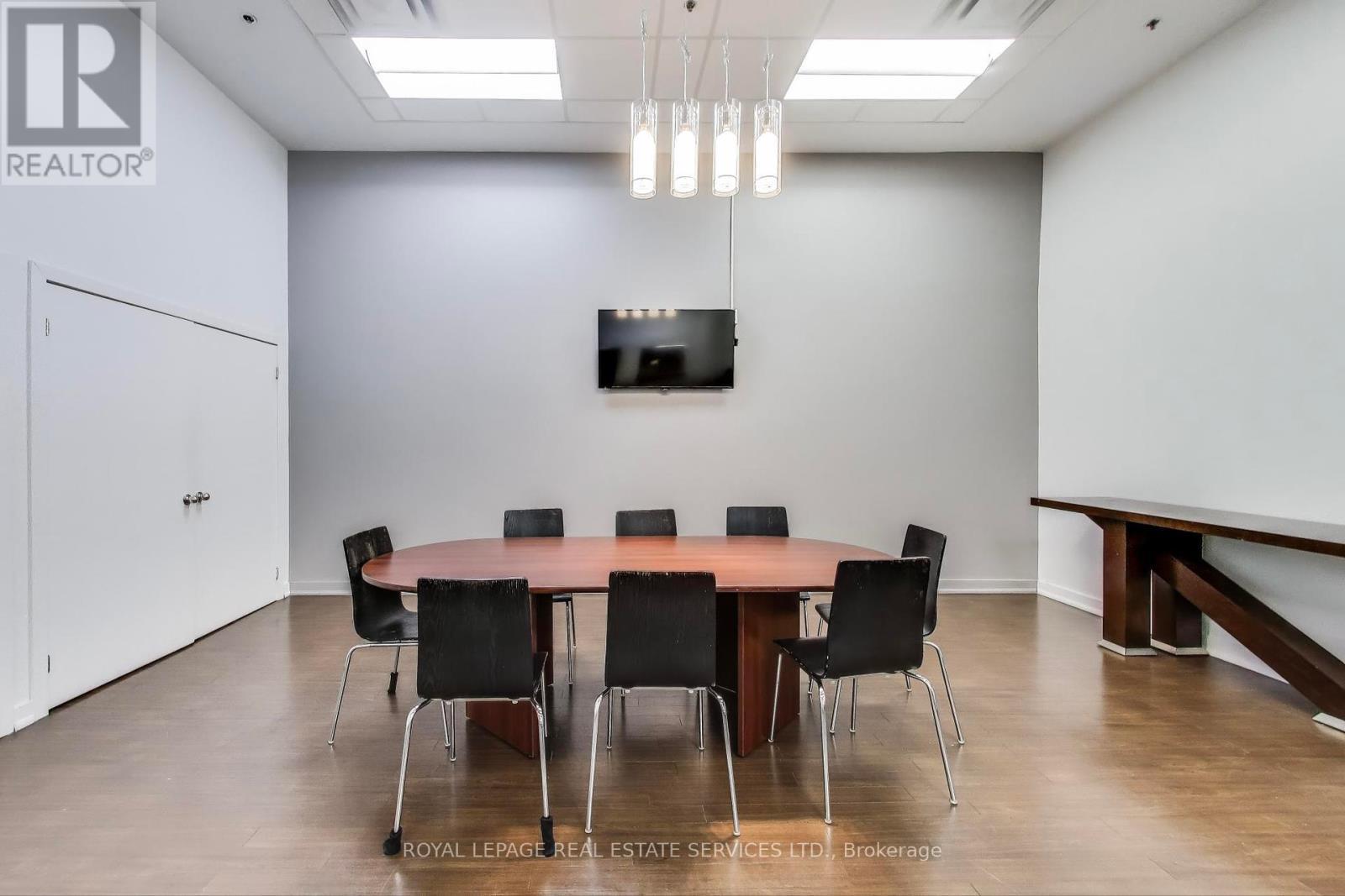 












507 - 2 FIELDWAY ROAD

,
Toronto,




Ontario
M8Z0B9

