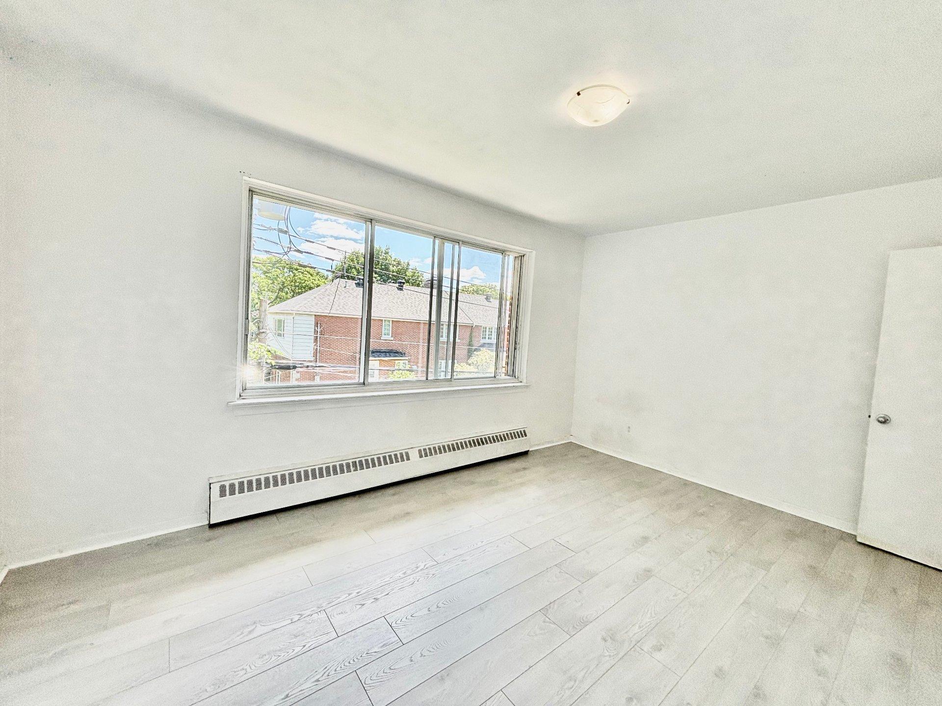 









3336


Ch. de la Côte-de-Liesse

,
Mont-Royal,




QC
H4N2P4

