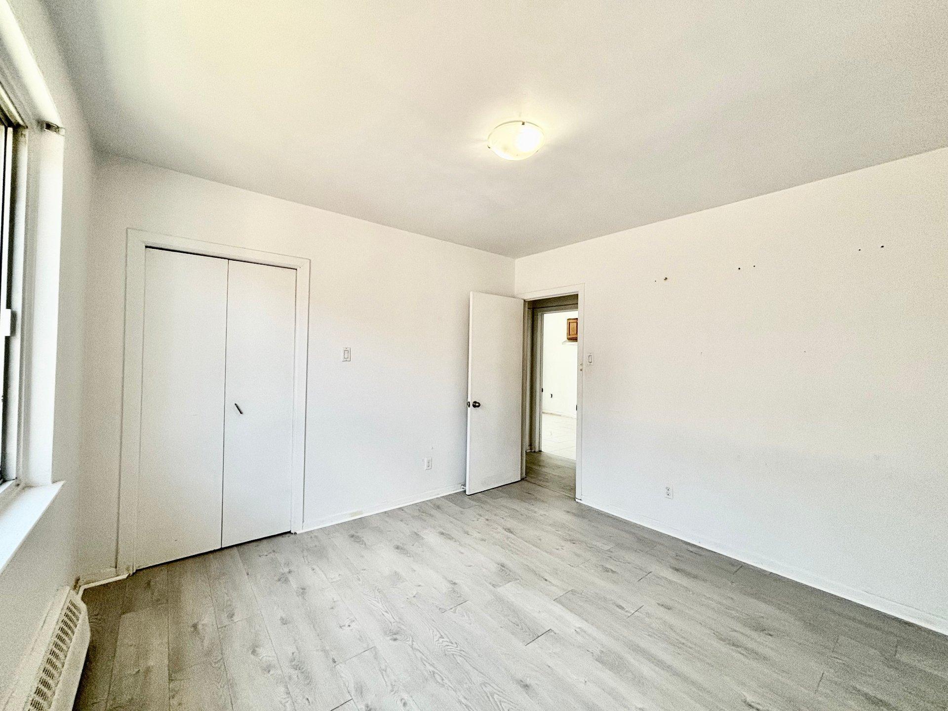 









3336


Ch. de la Côte-de-Liesse

,
Mont-Royal,




QC
H4N2P4

