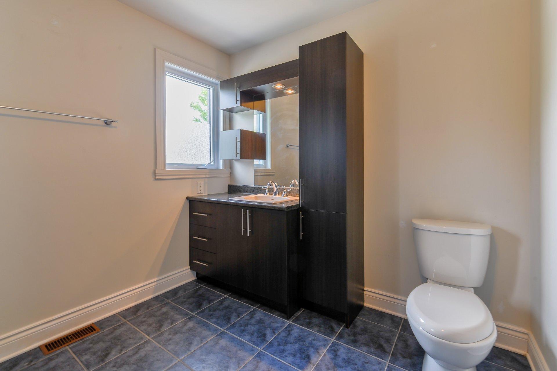 









75


Ch. de la Beauce

,
Sainte-Martine,




QC
J0S1V0

