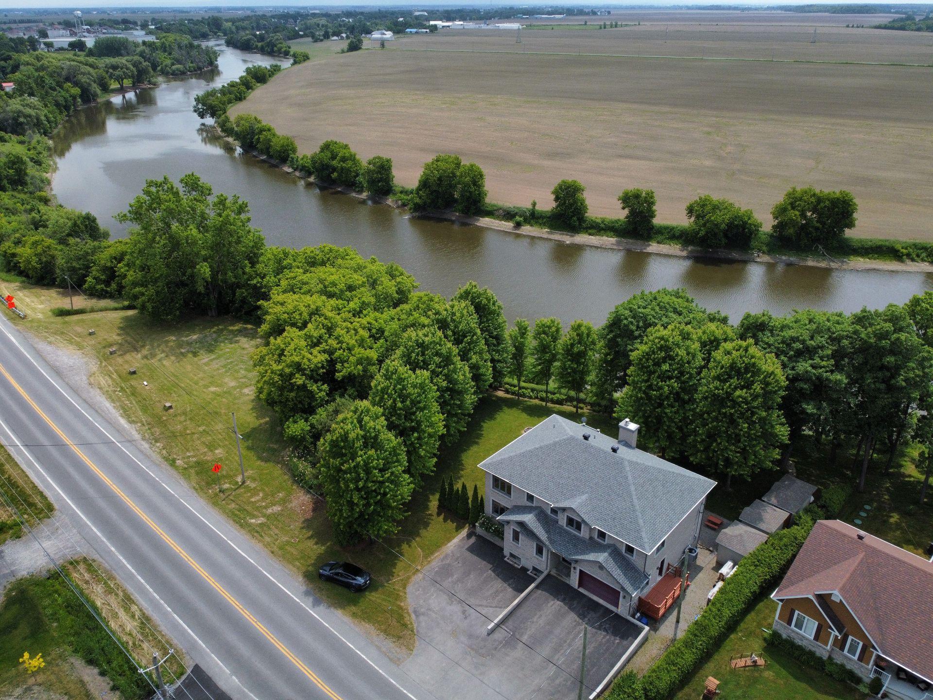 









75


Ch. de la Beauce

,
Sainte-Martine,




QC
J0S1V0

