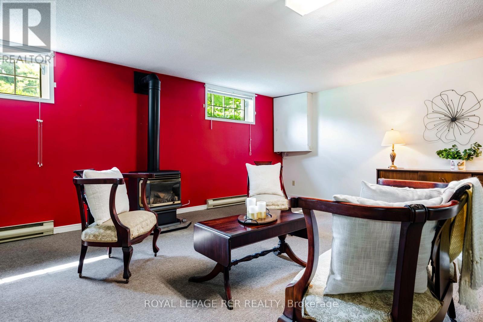 












2534 HIGHPOINT SIDE ROAD

,
Caledon,




Ontario
L7K0J1

