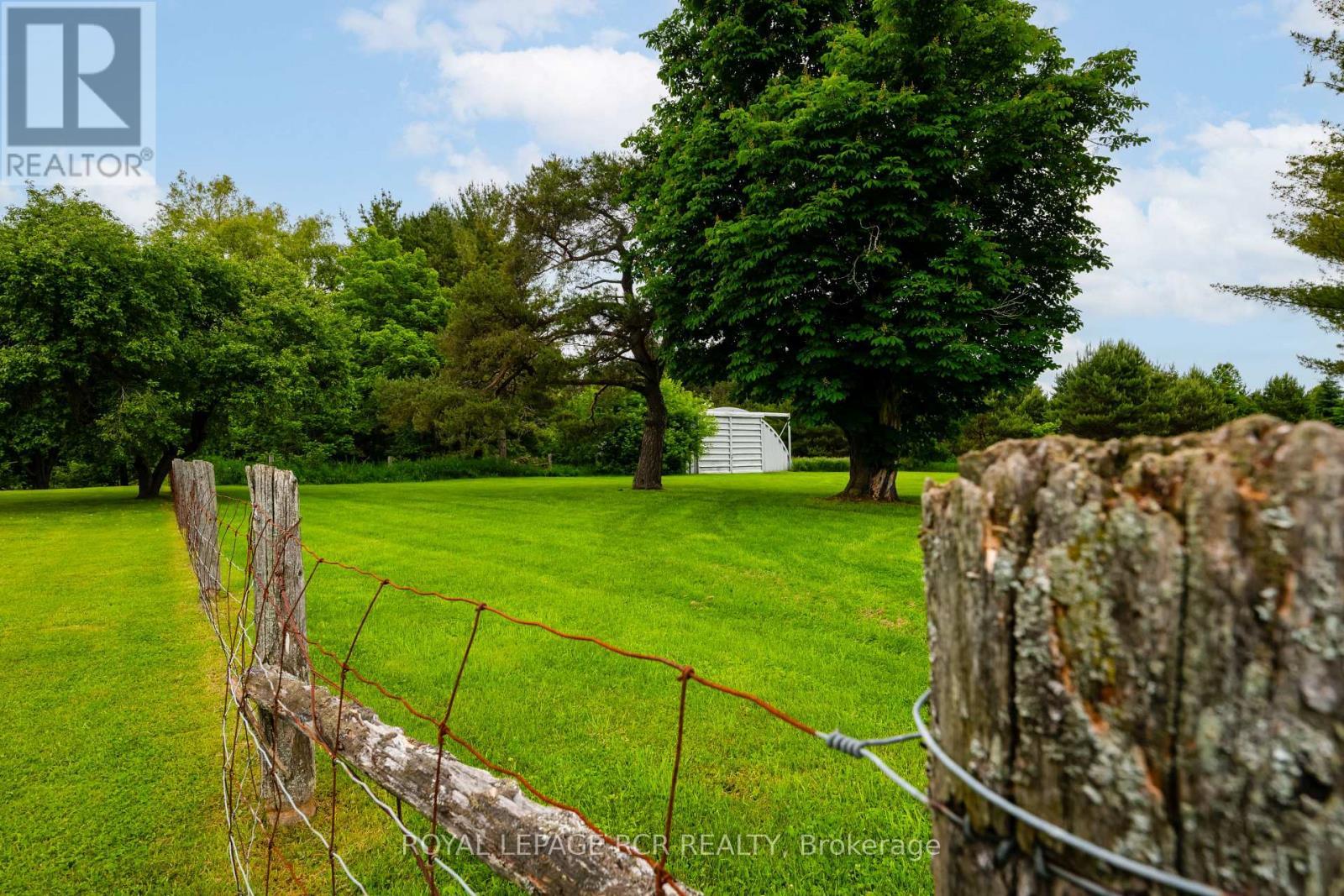 












2534 HIGHPOINT SIDE ROAD

,
Caledon,




Ontario
L7K0J1

