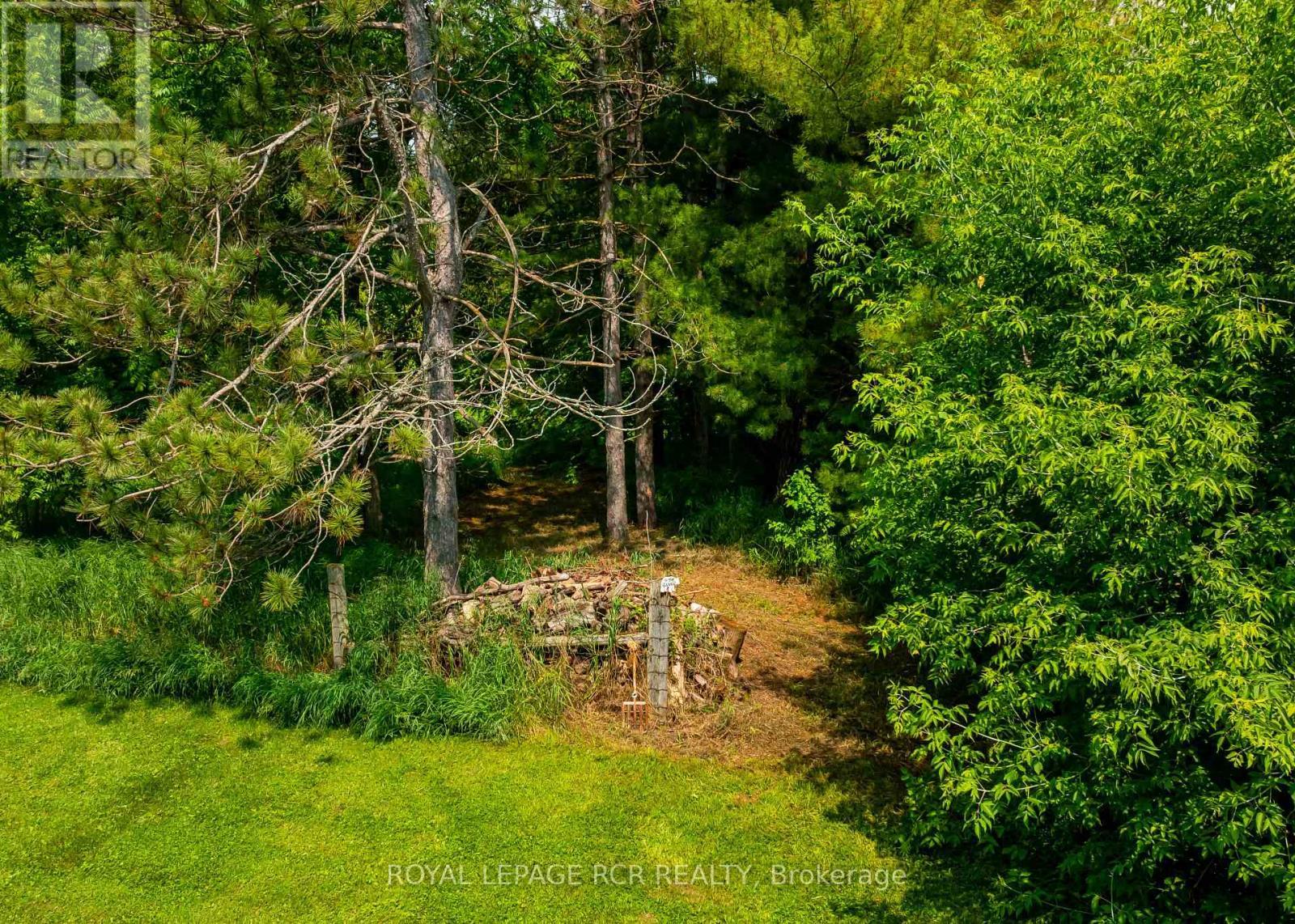 












2534 HIGHPOINT SIDE ROAD

,
Caledon,




Ontario
L7K0J1

