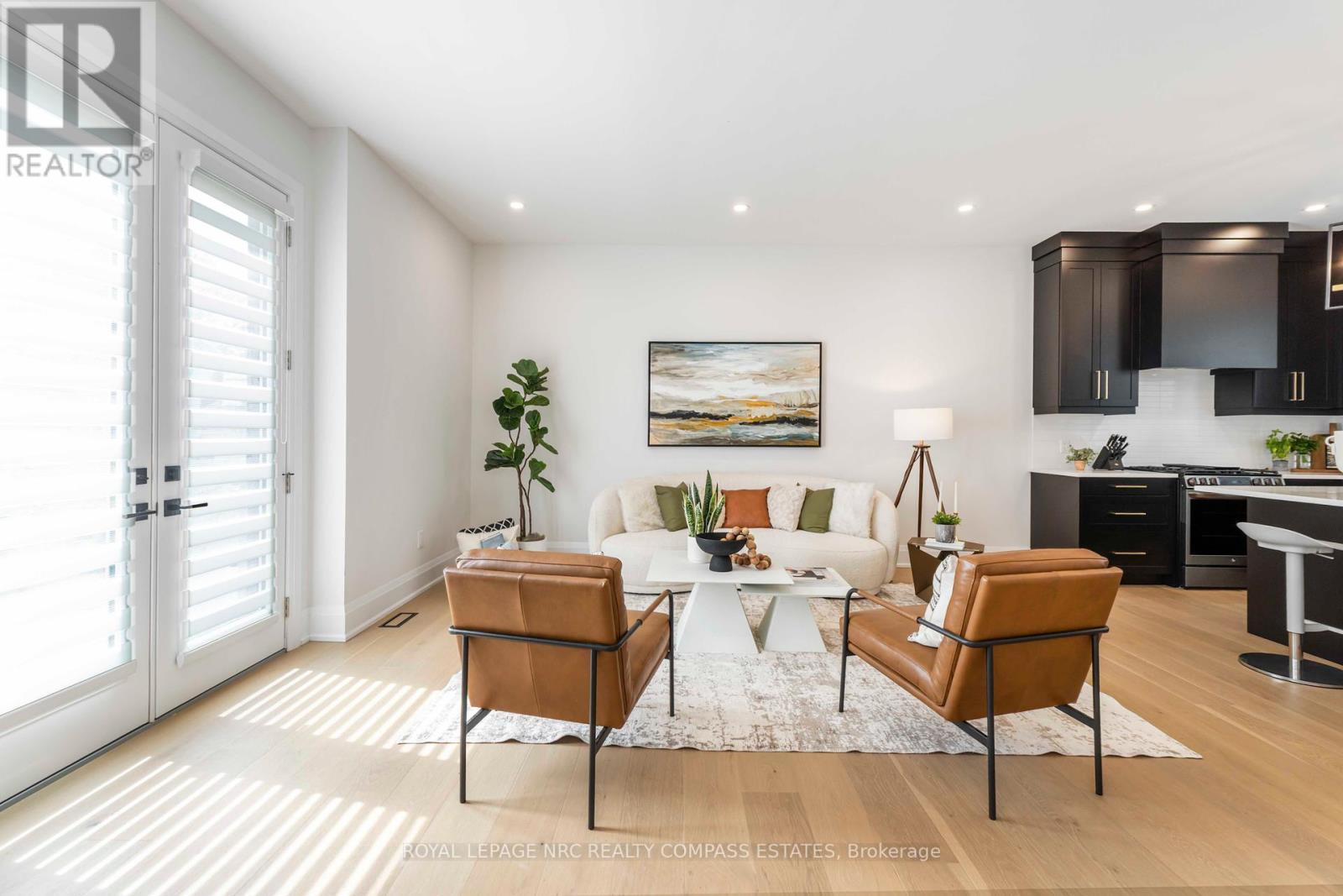 












10 PAXTON AVENUE

,
St. Catharines (Port Dalhousie),




Ontario
L2N5H8

