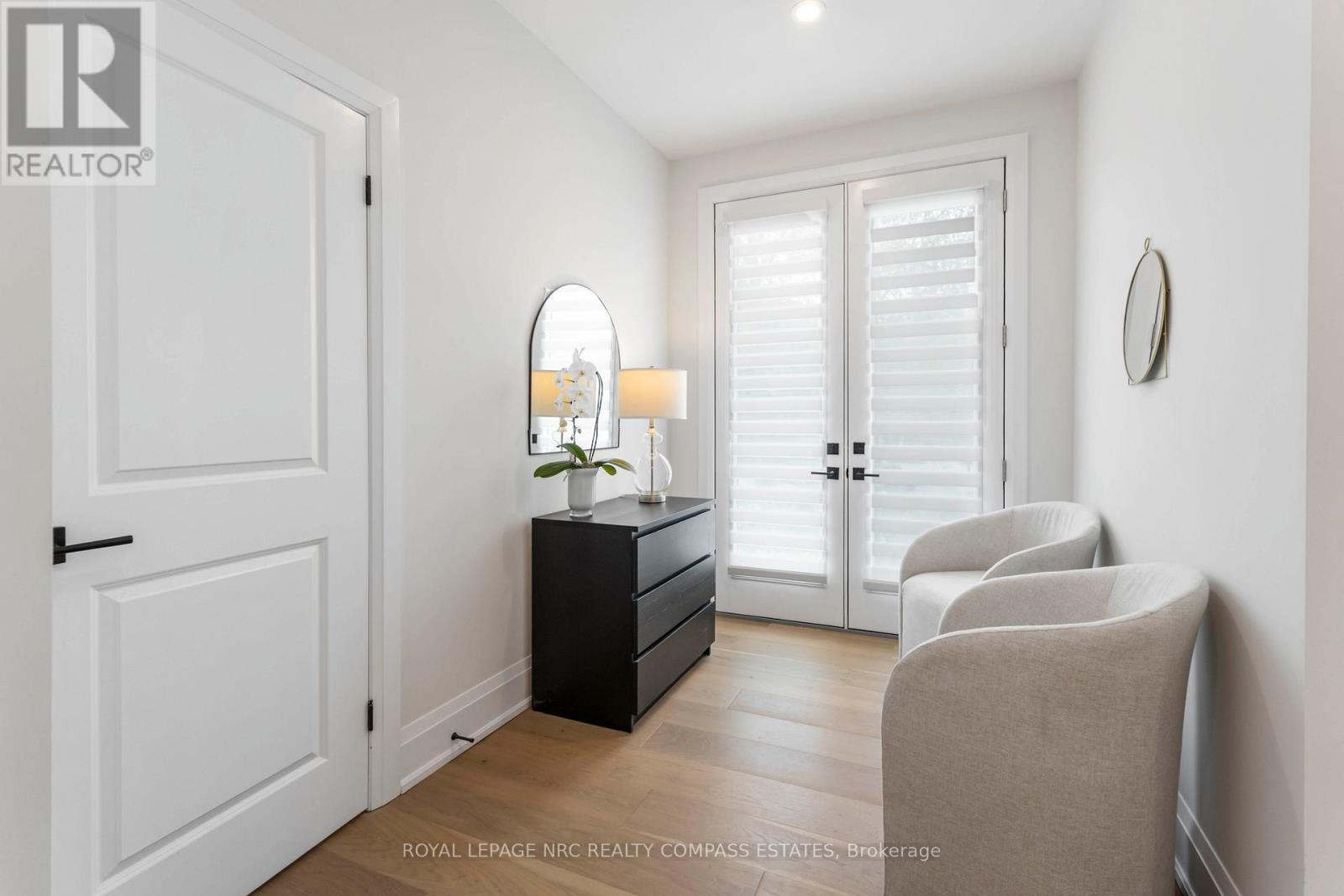 












10 PAXTON AVENUE

,
St. Catharines (Port Dalhousie),




Ontario
L2N5H8

