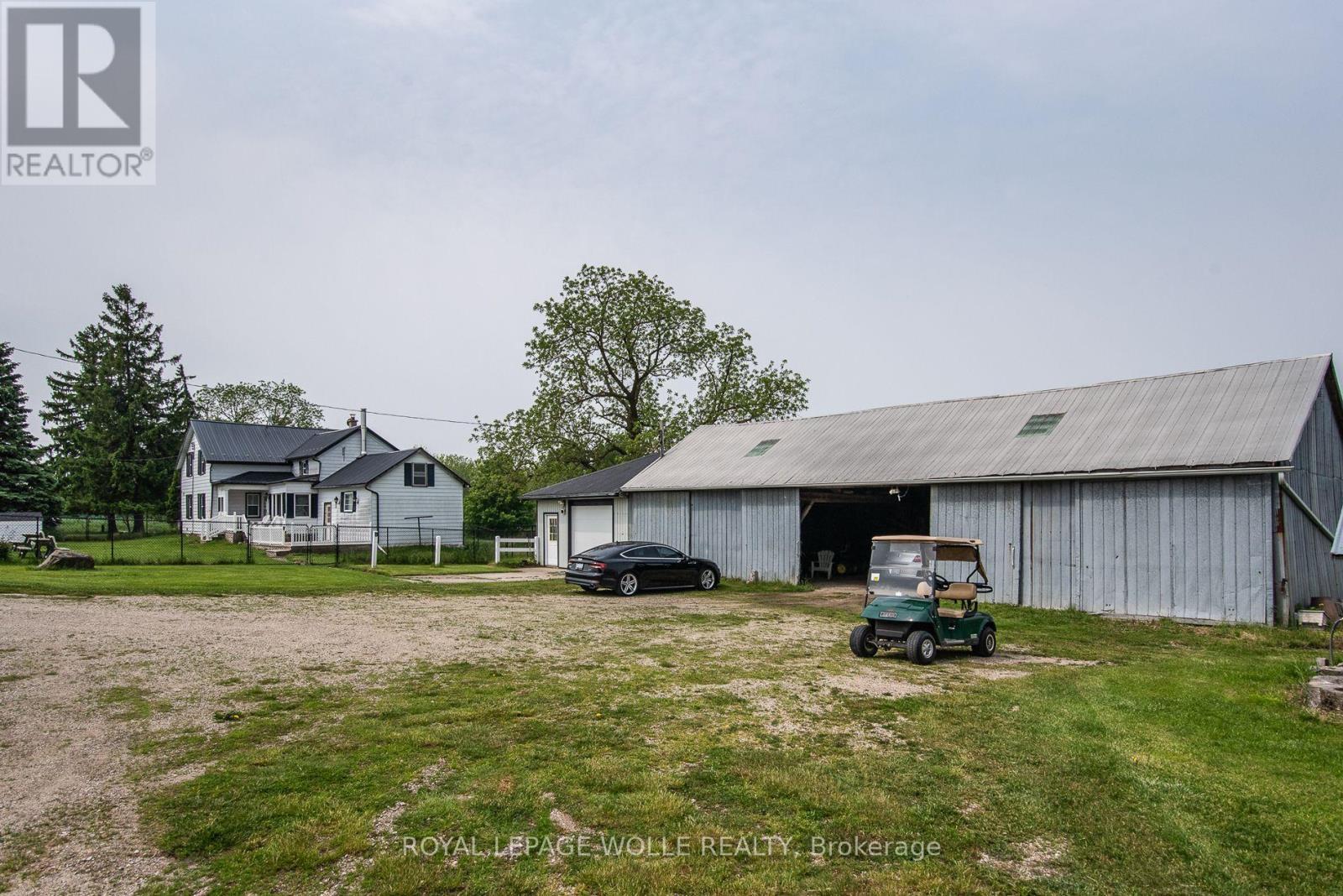 












4385 HESSEN STRASSE

,
Wellesley,







Ontario
N0B2T0

