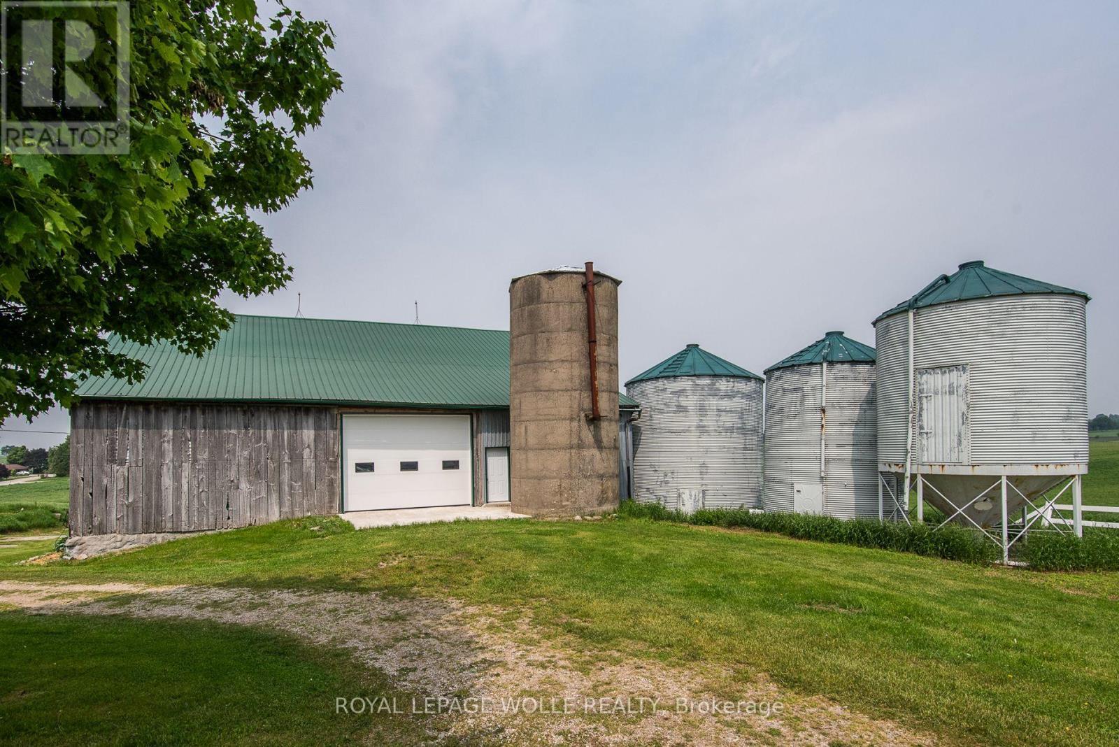 












4385 HESSEN STRASSE

,
Wellesley,







Ontario
N0B2T0

