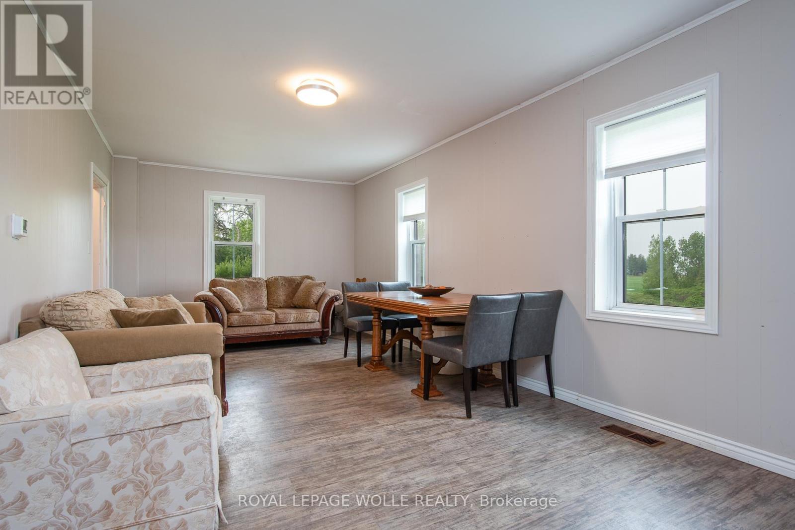 












4385 HESSEN STRASSE

,
Wellesley,







Ontario
N0B2T0

