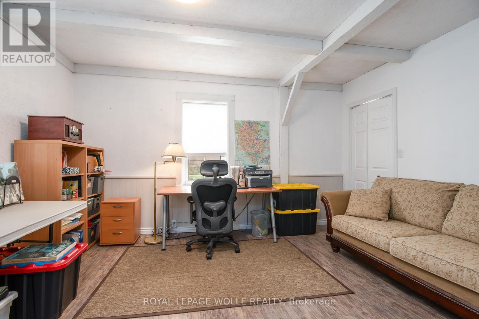 












4385 HESSEN STRASSE

,
Wellesley,







Ontario
N0B2T0

