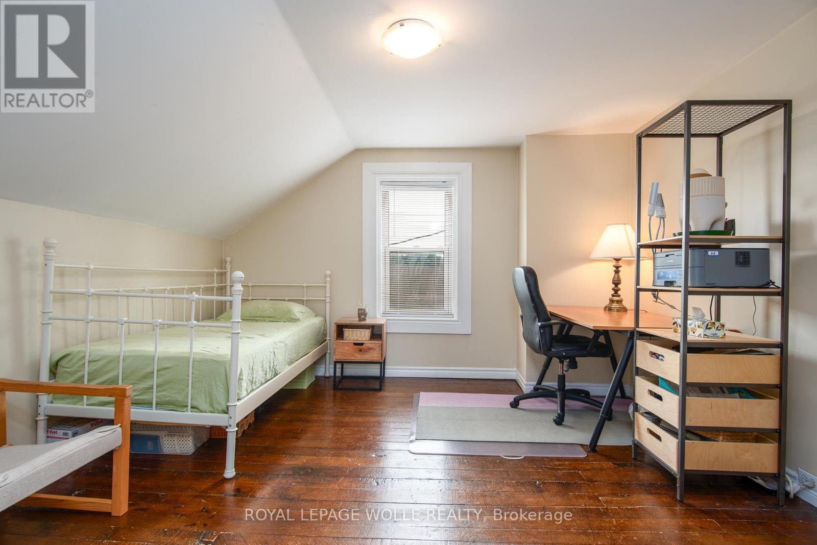 












4385 HESSEN STRASSE

,
Wellesley,







Ontario
N0B2T0

