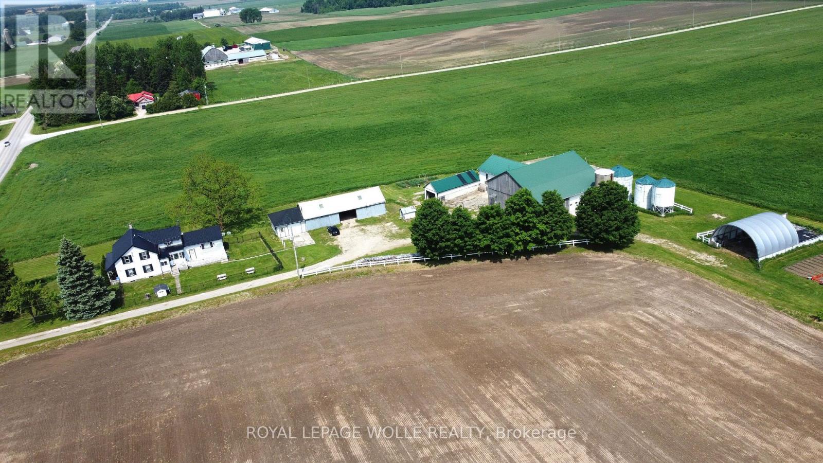 












4385 HESSEN STRASSE

,
Wellesley,







Ontario
N0B2T0

