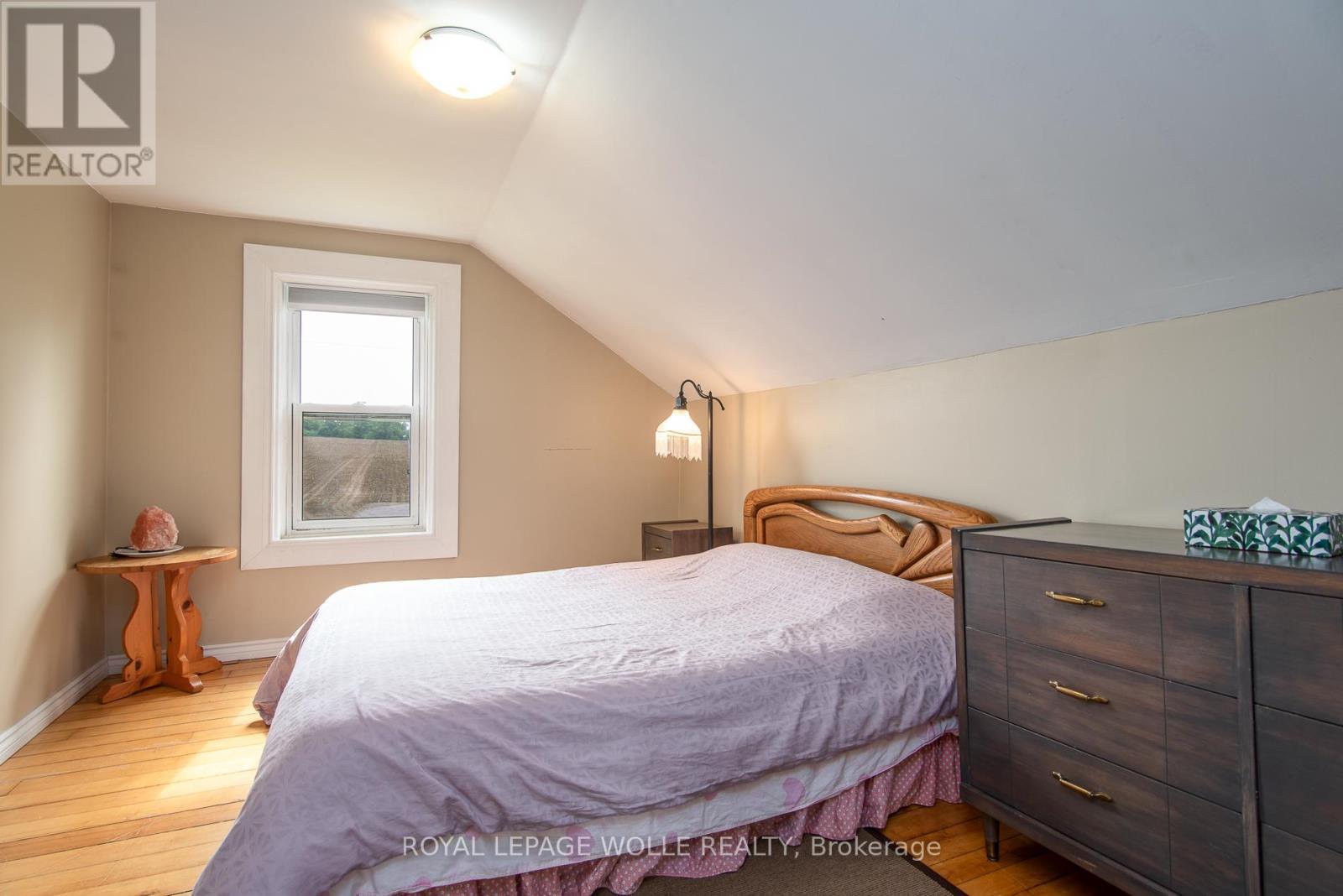 












4385 HESSEN STRASSE

,
Wellesley,







Ontario
N0B2T0

