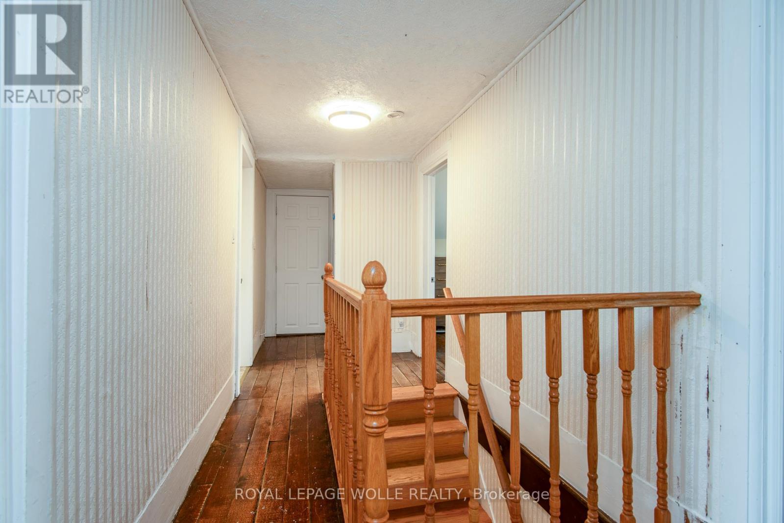












4385 HESSEN STRASSE

,
Wellesley,







Ontario
N0B2T0

