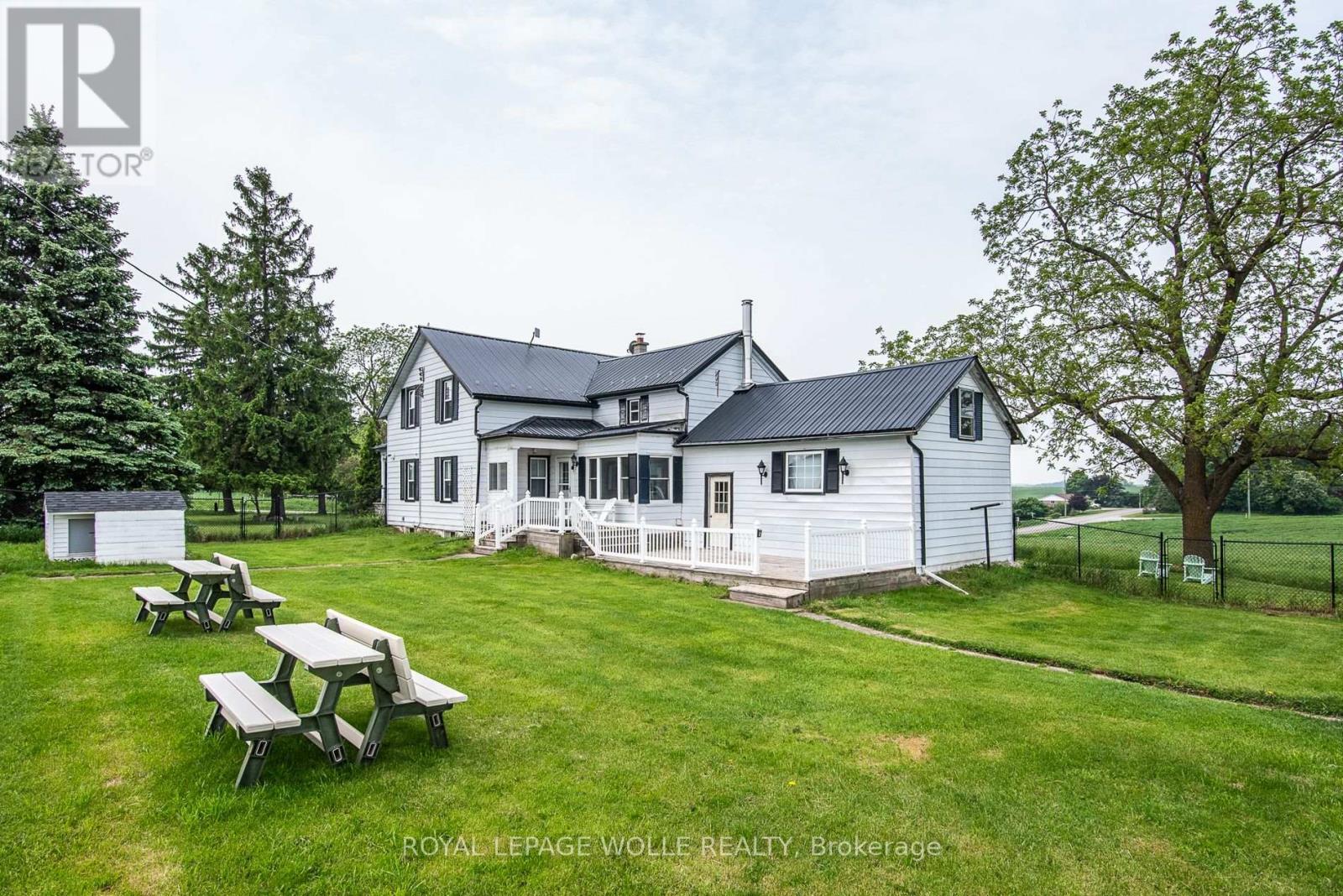 












4385 HESSEN STRASSE

,
Wellesley,







Ontario
N0B2T0

