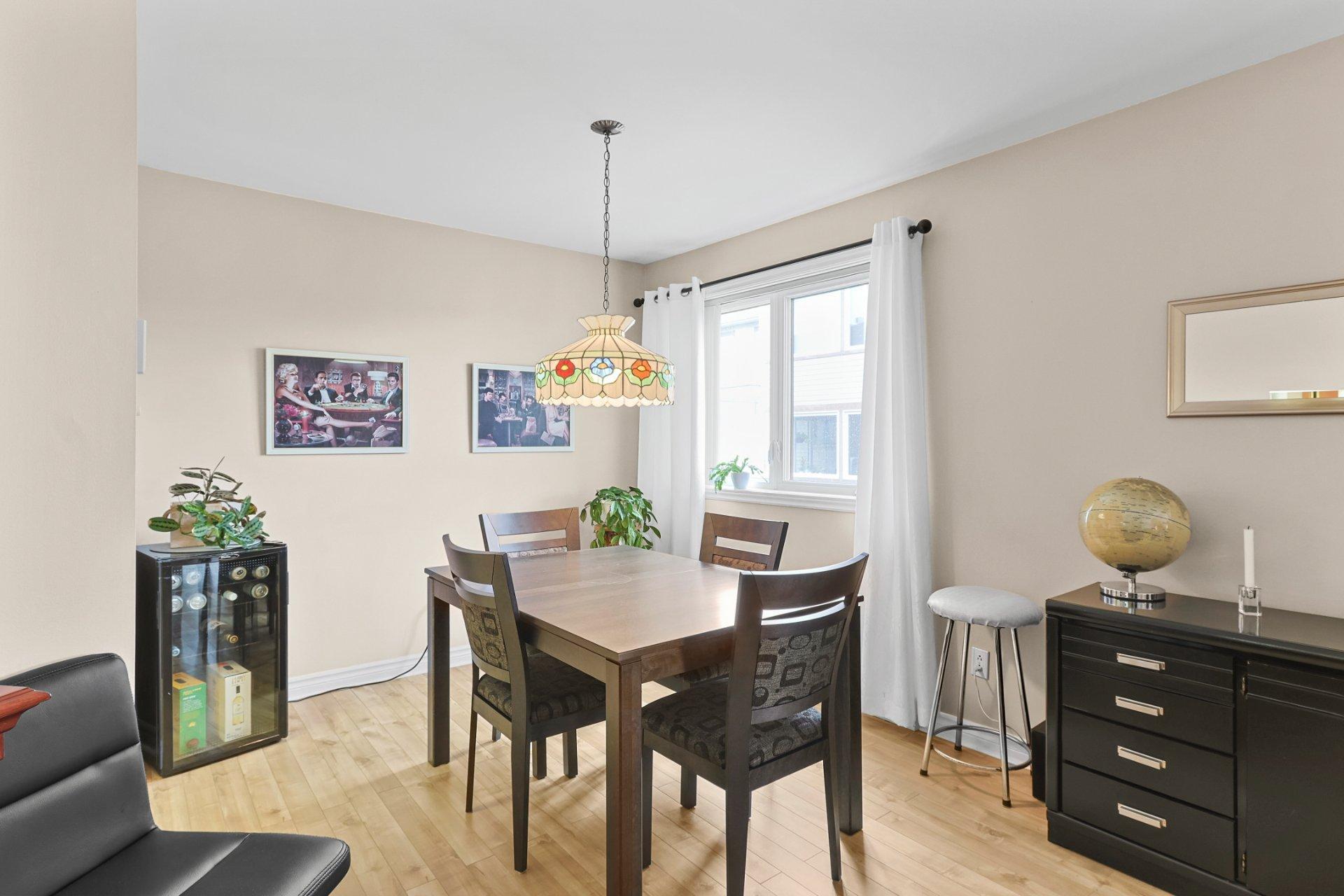 









13


Rue St-Laurent

, 202,
Beauharnois,




QC
J6N1V1

