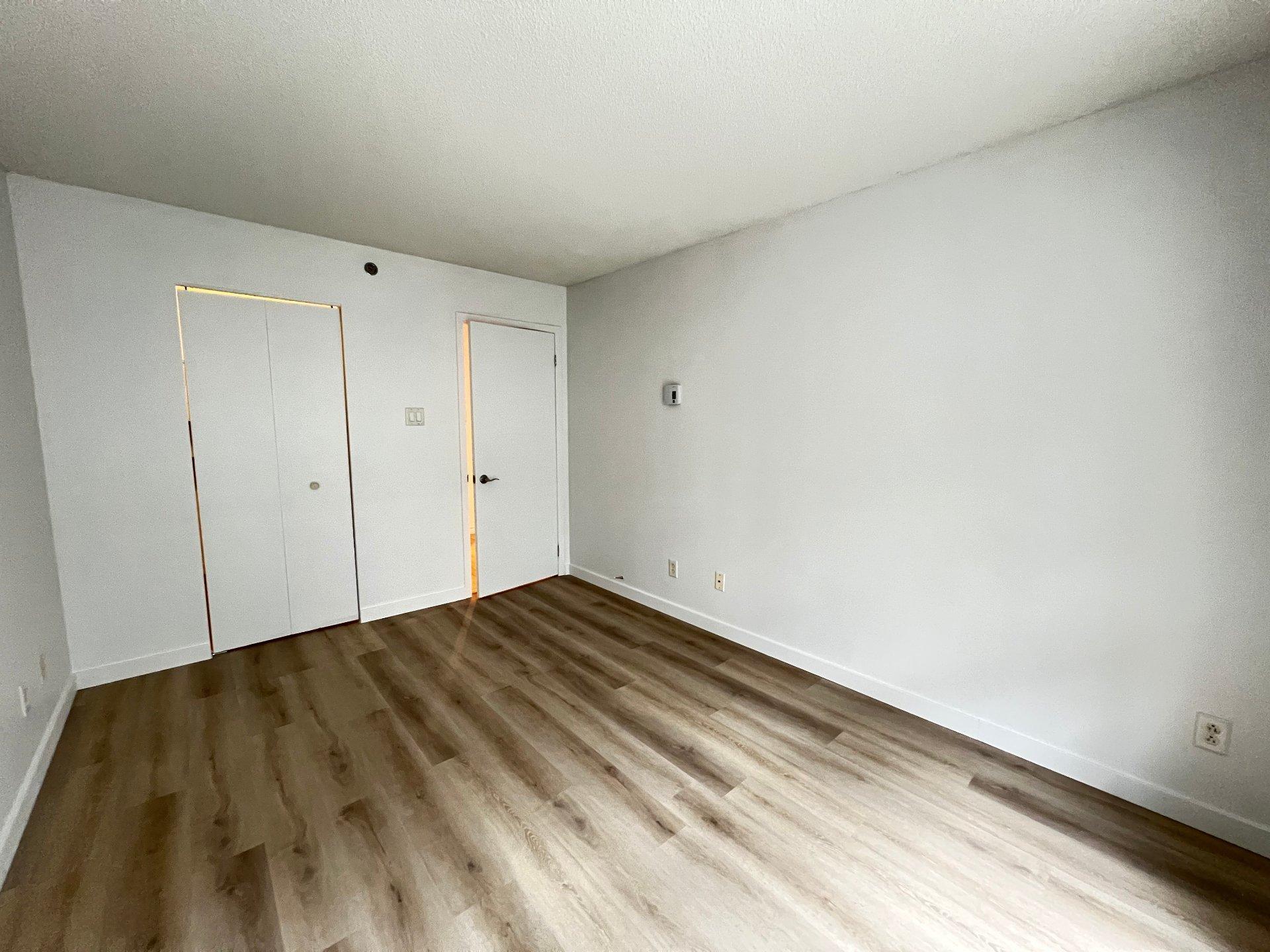 









88


Rue Charlotte

, 310,
Montréal (Ville-Marie),




QC
H2X4E2

