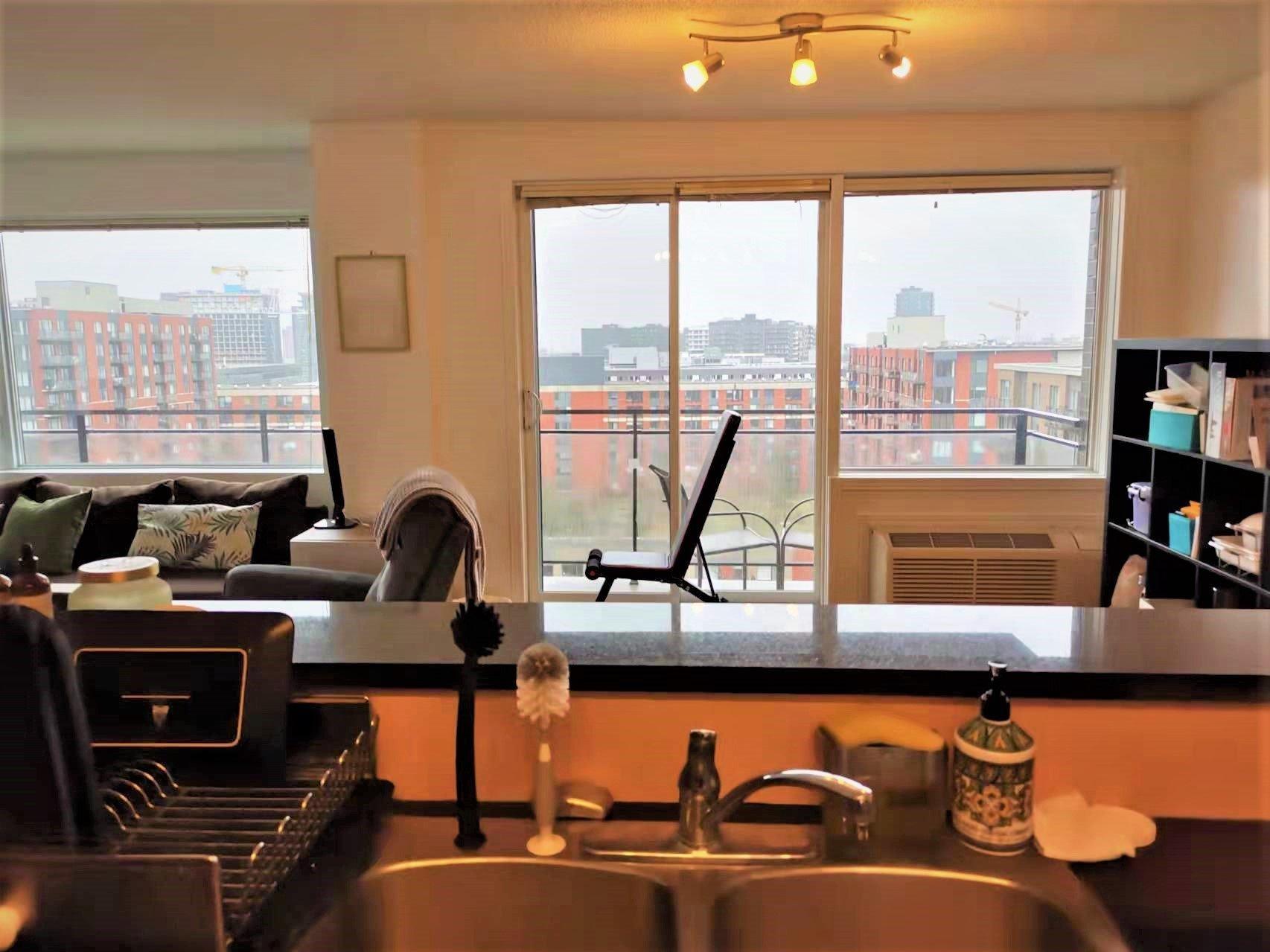 









1280


Rue St-Jacques

, 1201,
Montréal (Ville-Marie),




QC
H3C0G1

