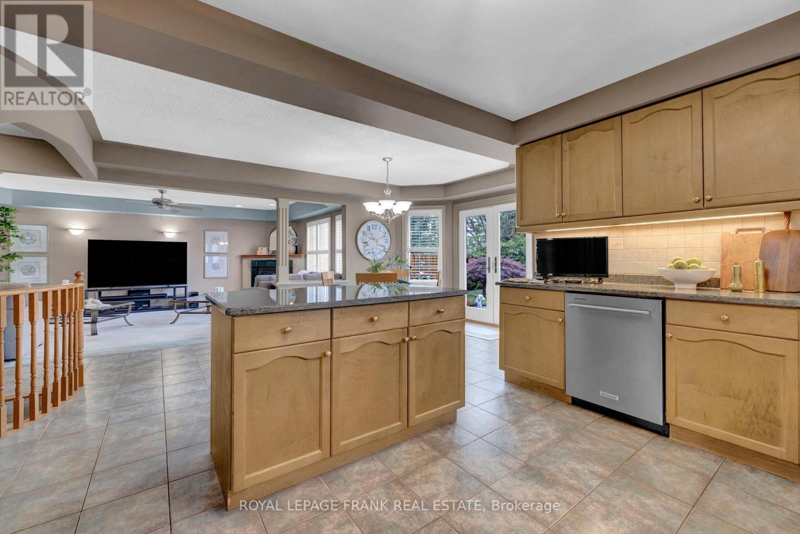 












3497 GARRARD ROAD

,
Whitby (Rolling Acres),




Ontario
L1R3C8


