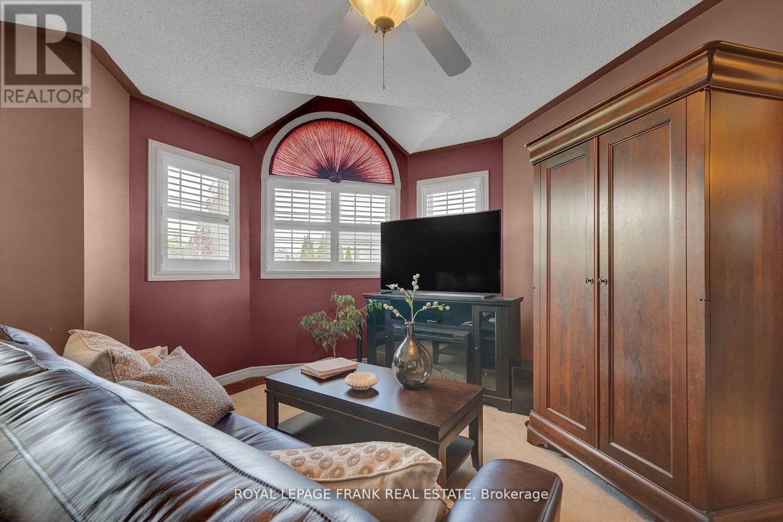 












3497 GARRARD ROAD

,
Whitby (Rolling Acres),




Ontario
L1R3C8

