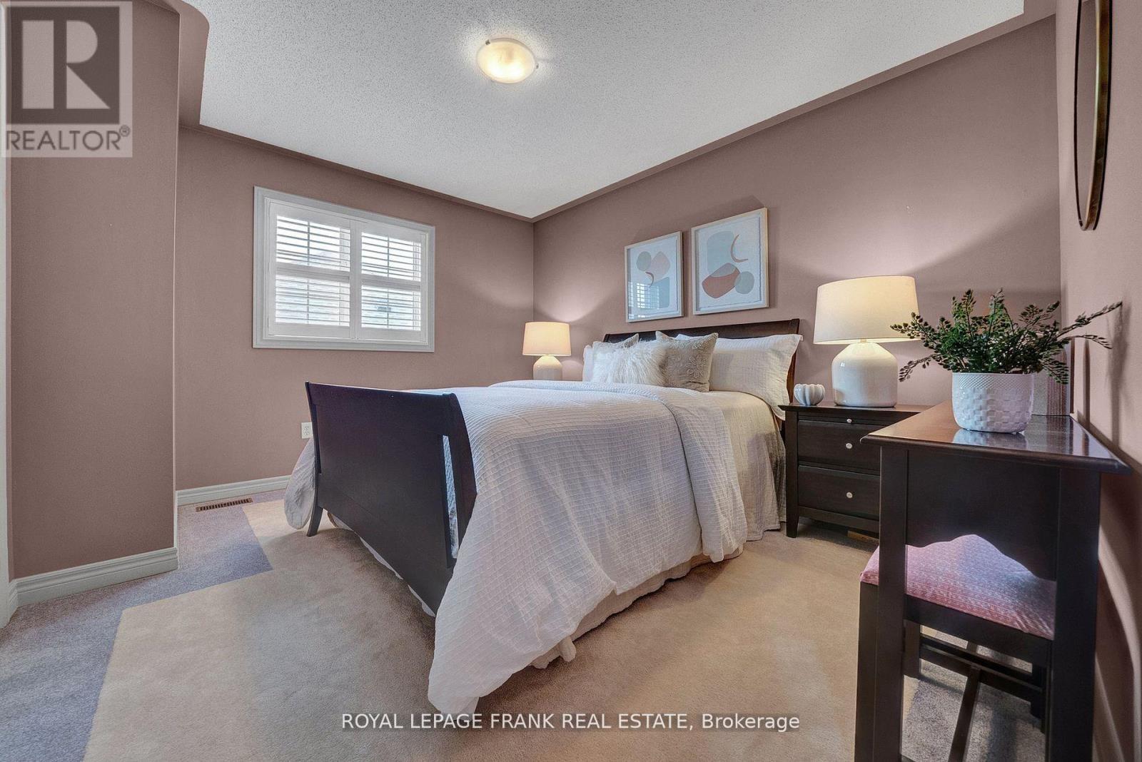 












3497 GARRARD ROAD

,
Whitby (Rolling Acres),




Ontario
L1R3C8

