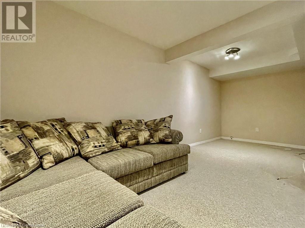 












510 VIRGINIA CREEPER Street

,
Waterloo,




Ontario
N2V2W4

