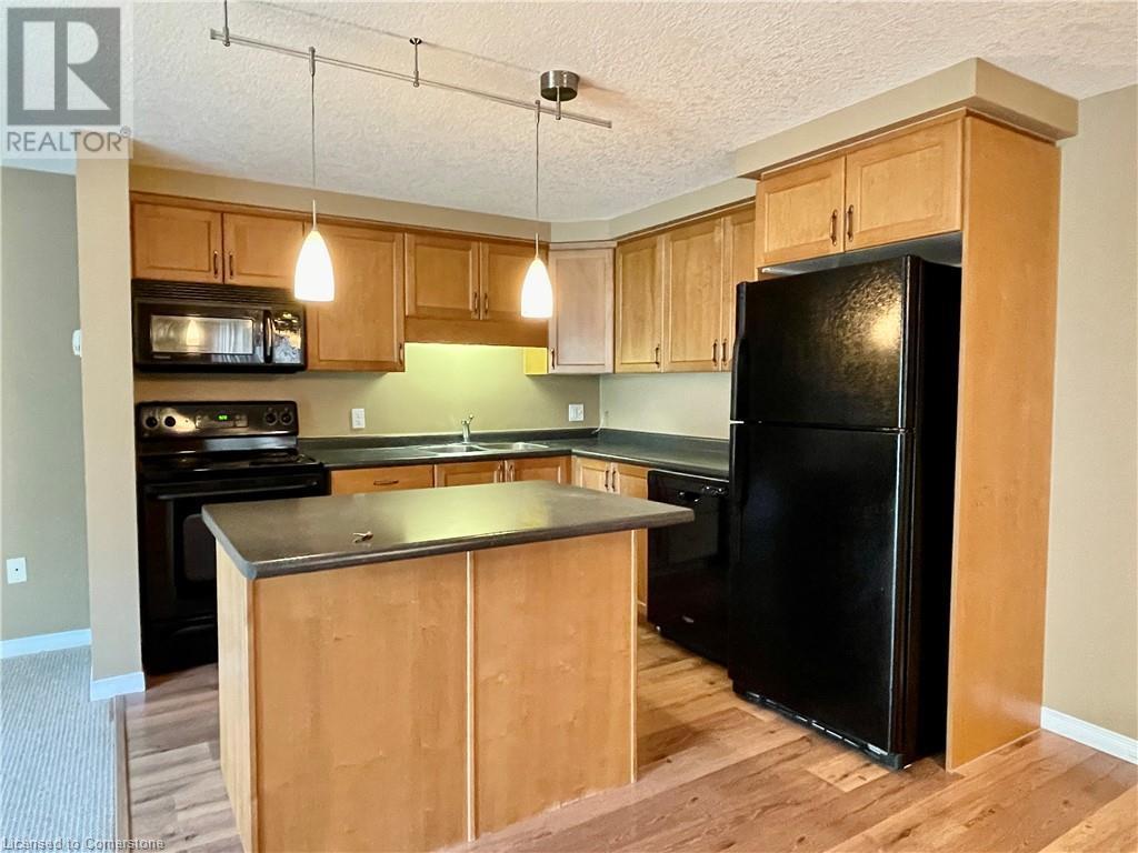 












510 VIRGINIA CREEPER Street

,
Waterloo,




Ontario
N2V2W4

