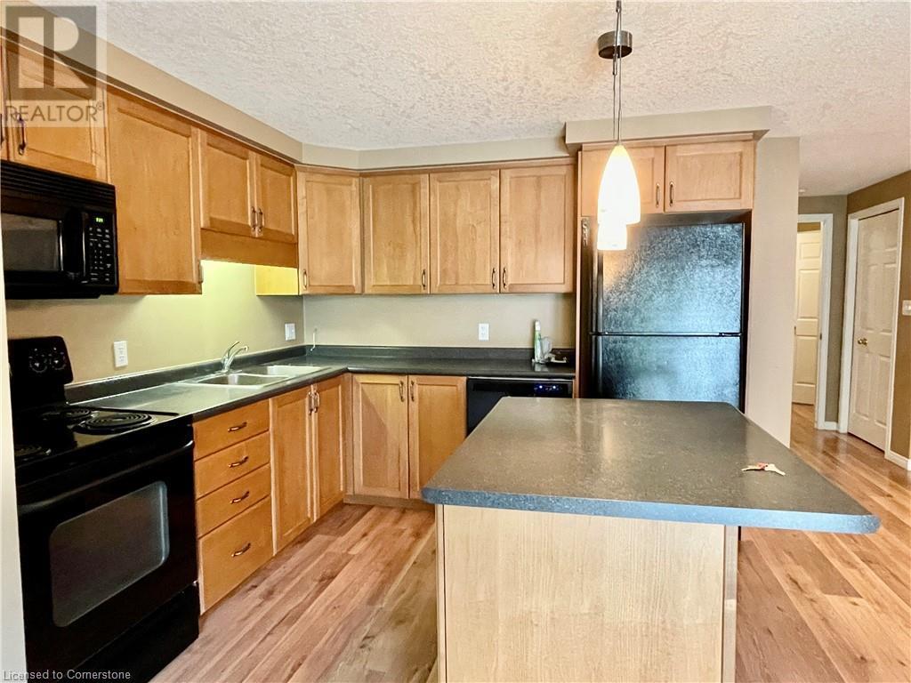 












510 VIRGINIA CREEPER Street

,
Waterloo,




Ontario
N2V2W4

