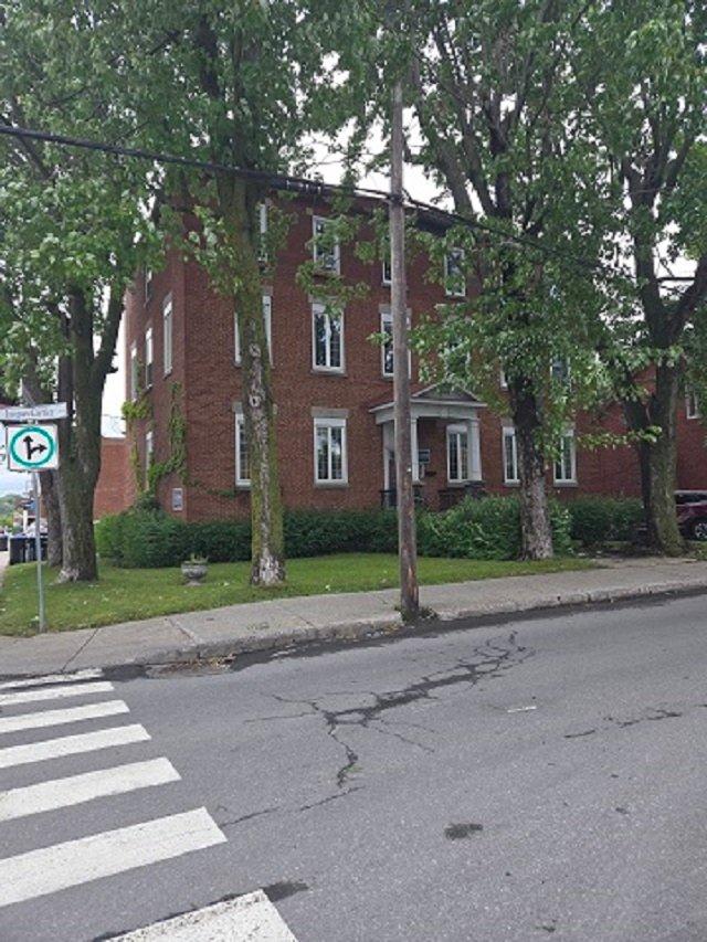 









149


Rue Jacques-Cartier N.

,
Saint-Jean-sur-Richelieu,




QC
J3B6S6

