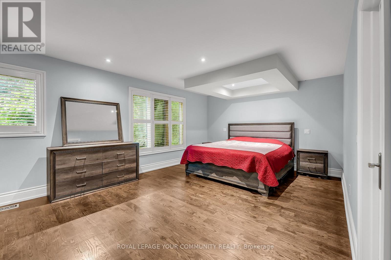 












83 HUNT AVENUE W

,
Richmond Hill,




Ontario
L4C4H1

