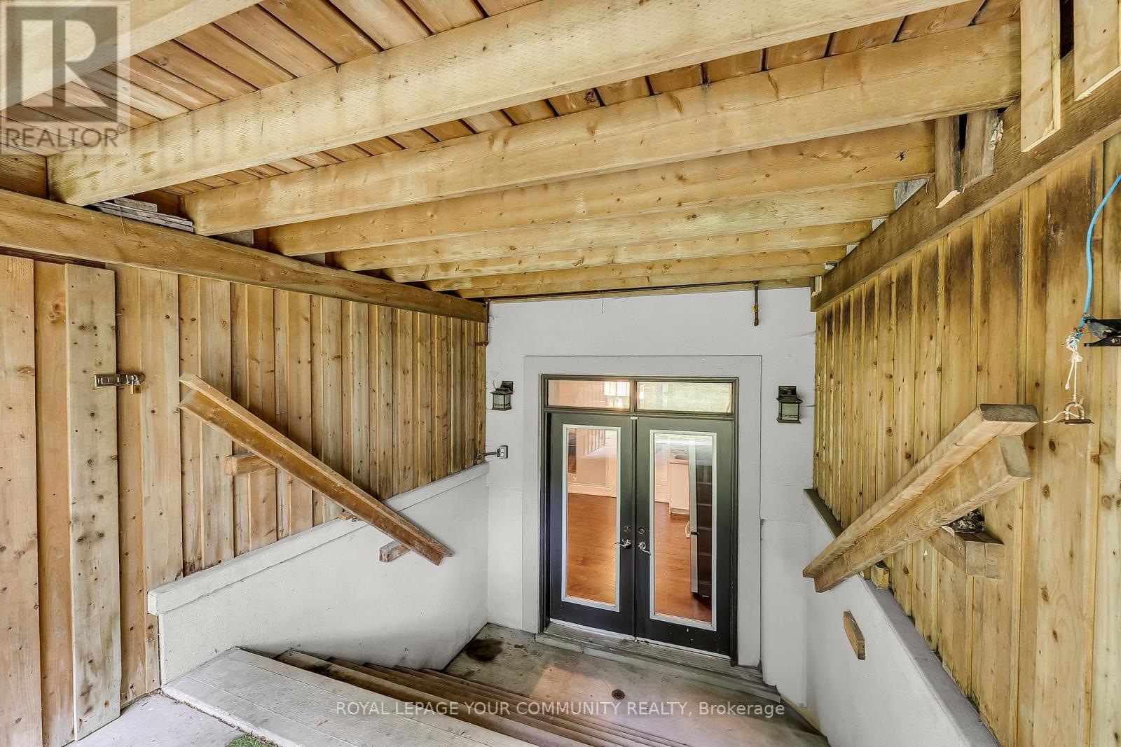 












83 HUNT AVENUE W

,
Richmond Hill,




Ontario
L4C4H1

