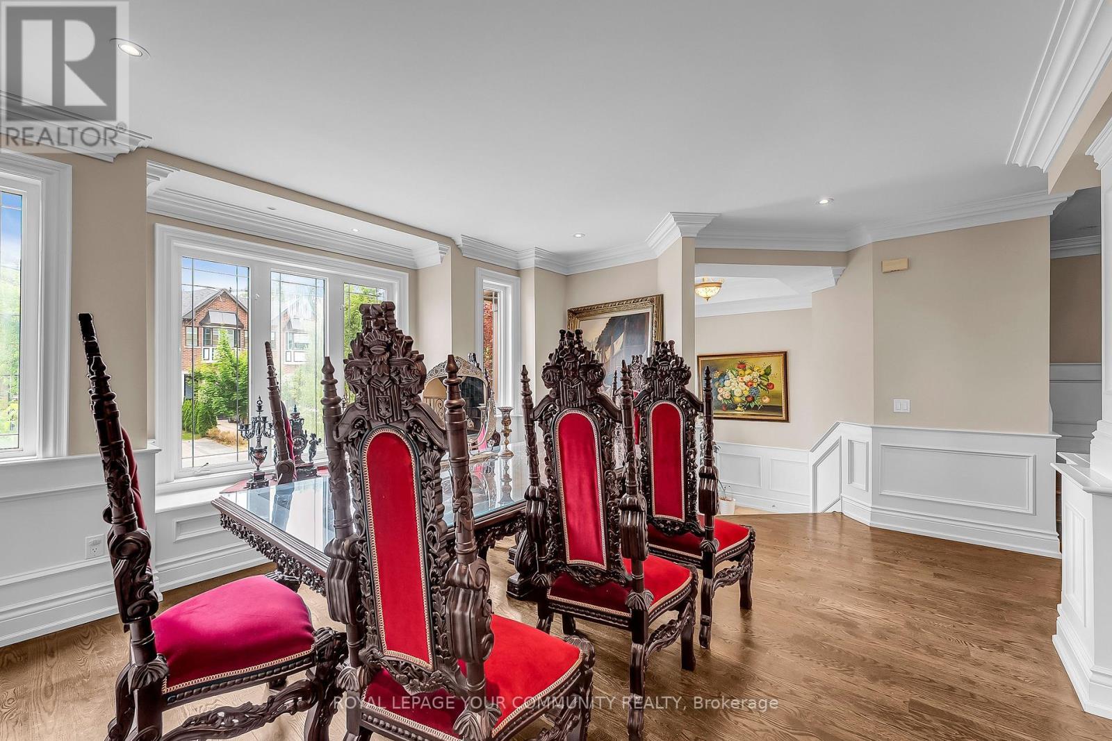 












83 HUNT AVENUE W

,
Richmond Hill,




Ontario
L4C4H1

